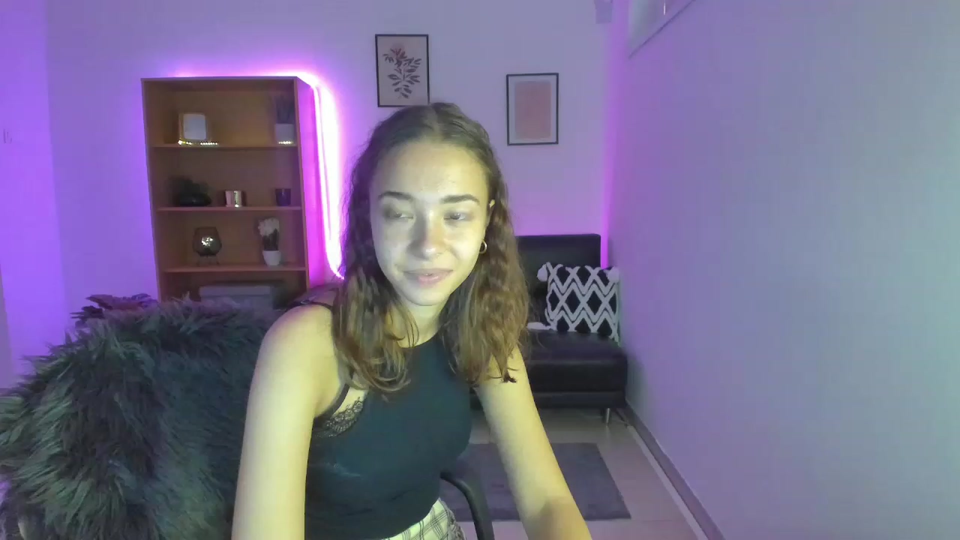 Gallery image thumbnail from Lara_lust18's myfreecams stream on, 02/28/2023, 11:28 image 16 of 20