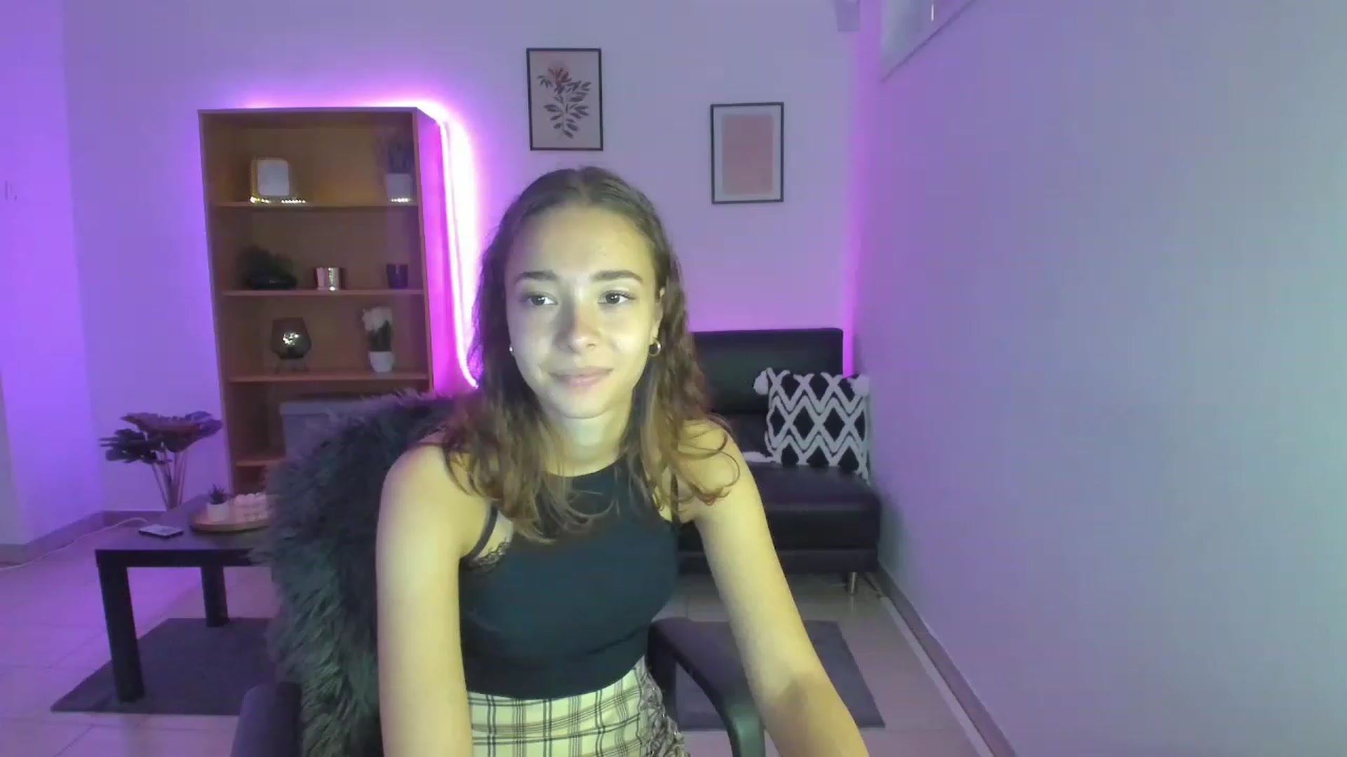 Gallery image thumbnail from Lara_lust18's myfreecams stream on, 02/28/2023, 11:28 image 10 of 20