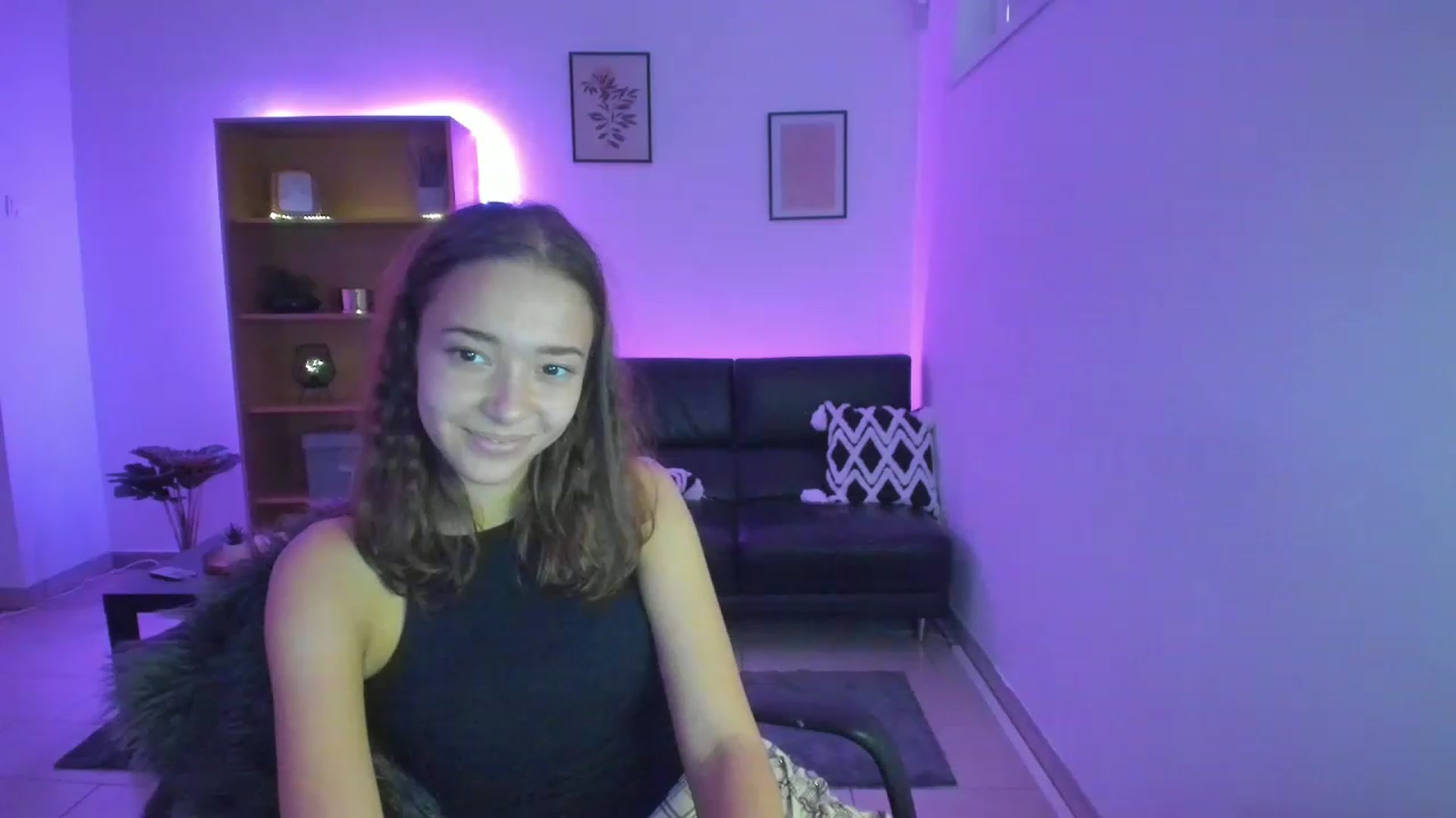Gallery image thumbnail from Lara_lust18's myfreecams stream on, 02/28/2023, 12:31 image 9 of 20