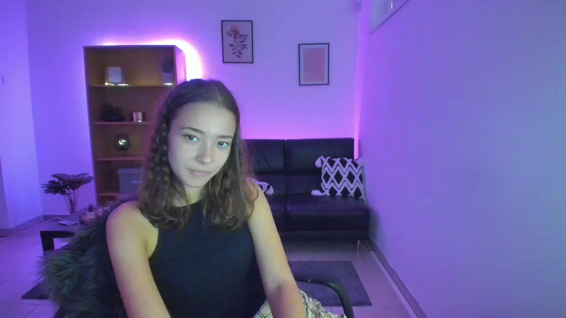 Gallery image thumbnail from Lara_lust18's myfreecams stream on, 02/28/2023, 12:31 image 10 of 20
