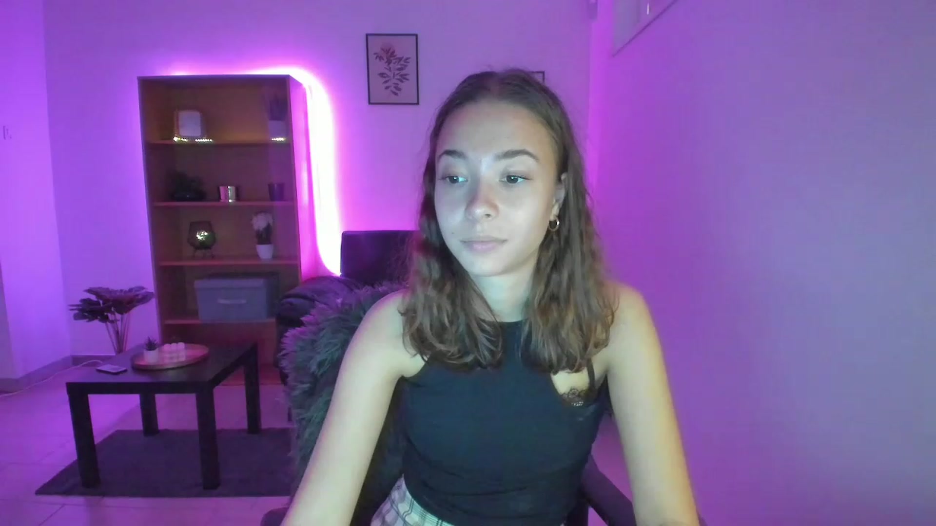 Gallery image thumbnail from Lara_lust18's myfreecams stream on, 02/28/2023, 12:31 image 14 of 20