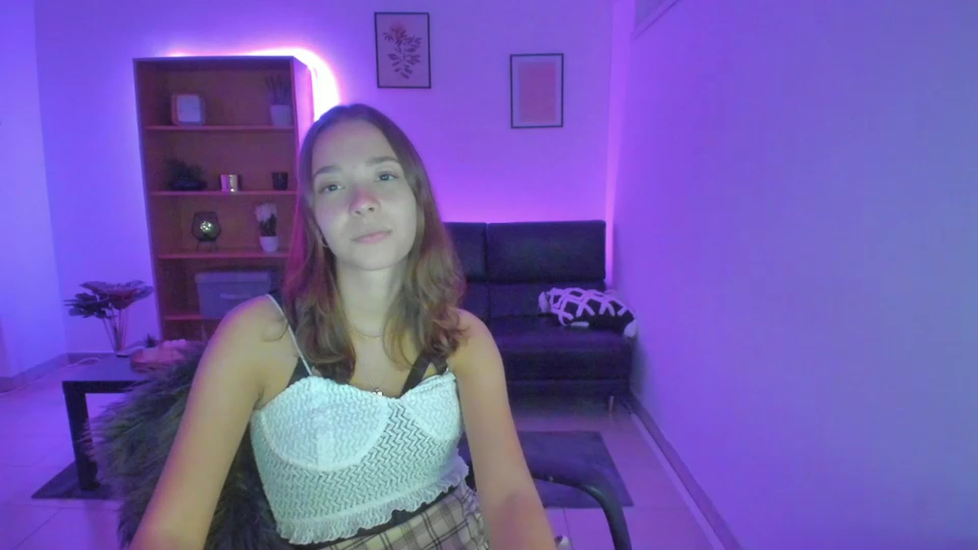Gallery image thumbnail from Lara_lust18's myfreecams stream on, 03/02/2023, 19:56 image 18 of 20
