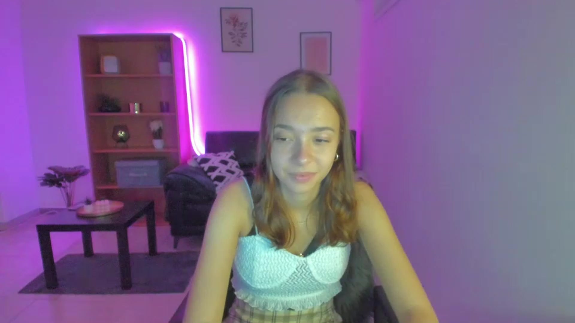 Gallery image thumbnail from Lara_lust18's myfreecams stream on, 03/02/2023, 19:56 image 8 of 20