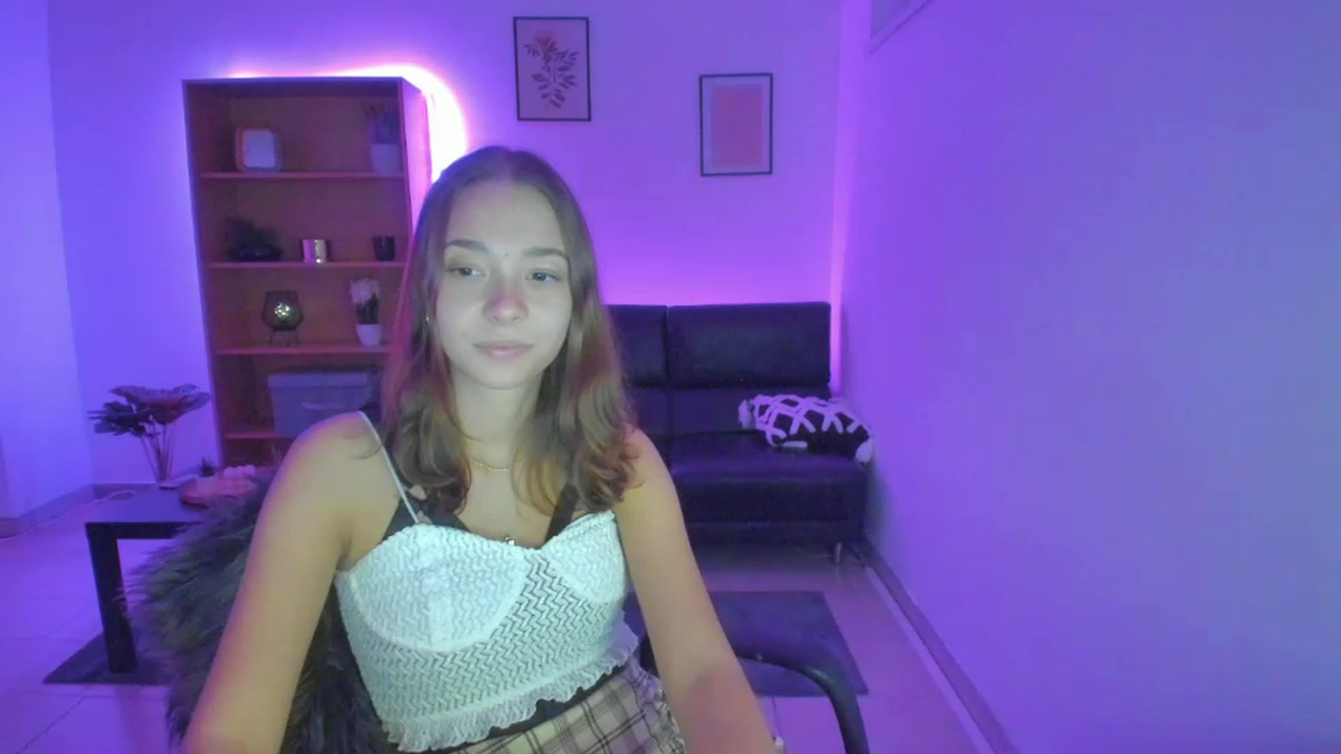 Gallery image thumbnail from Lara_lust18's myfreecams stream on, 03/02/2023, 19:56 image 19 of 20