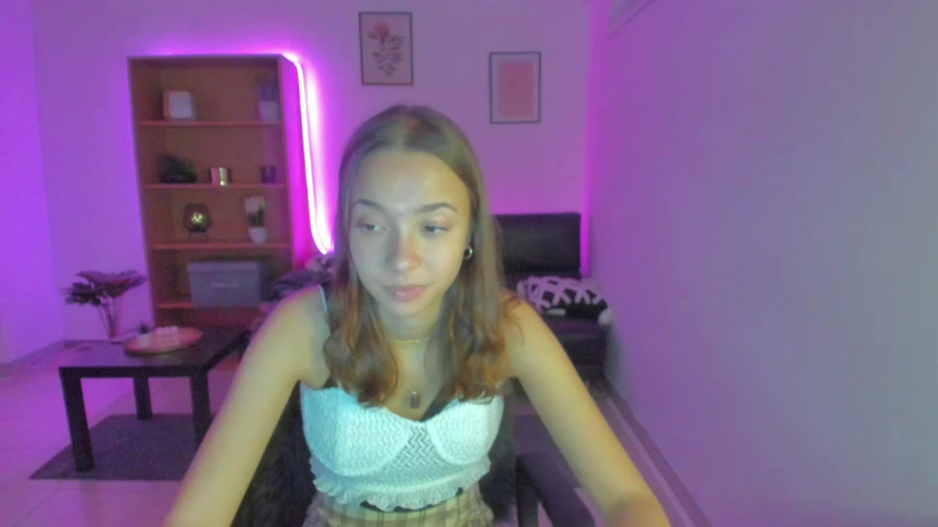 Gallery image thumbnail from Lara_lust18's myfreecams stream on, 03/02/2023, 19:56 image 10 of 20
