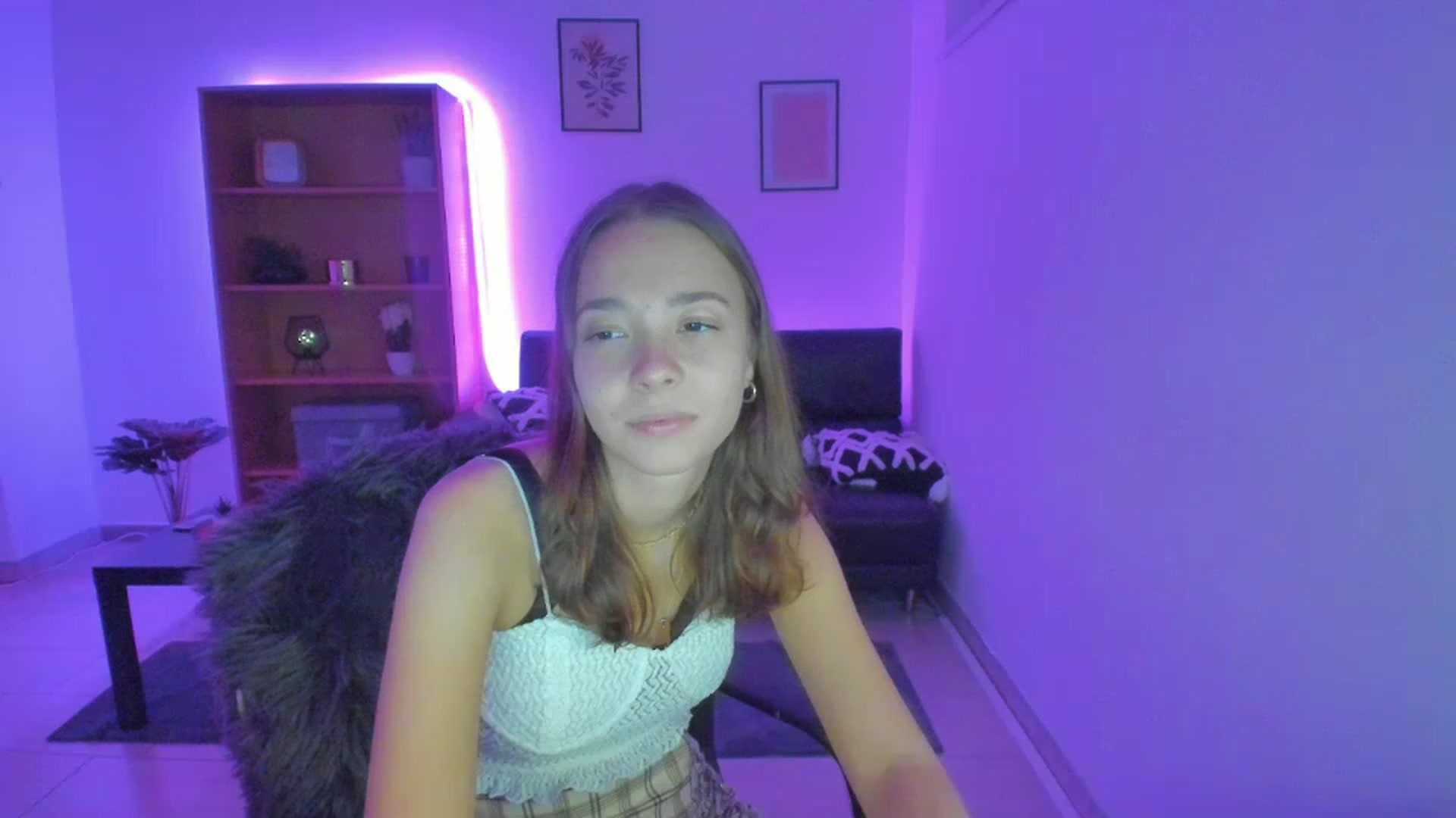 Gallery image thumbnail from Lara_lust18's myfreecams stream on, 03/02/2023, 19:56 image 13 of 20
