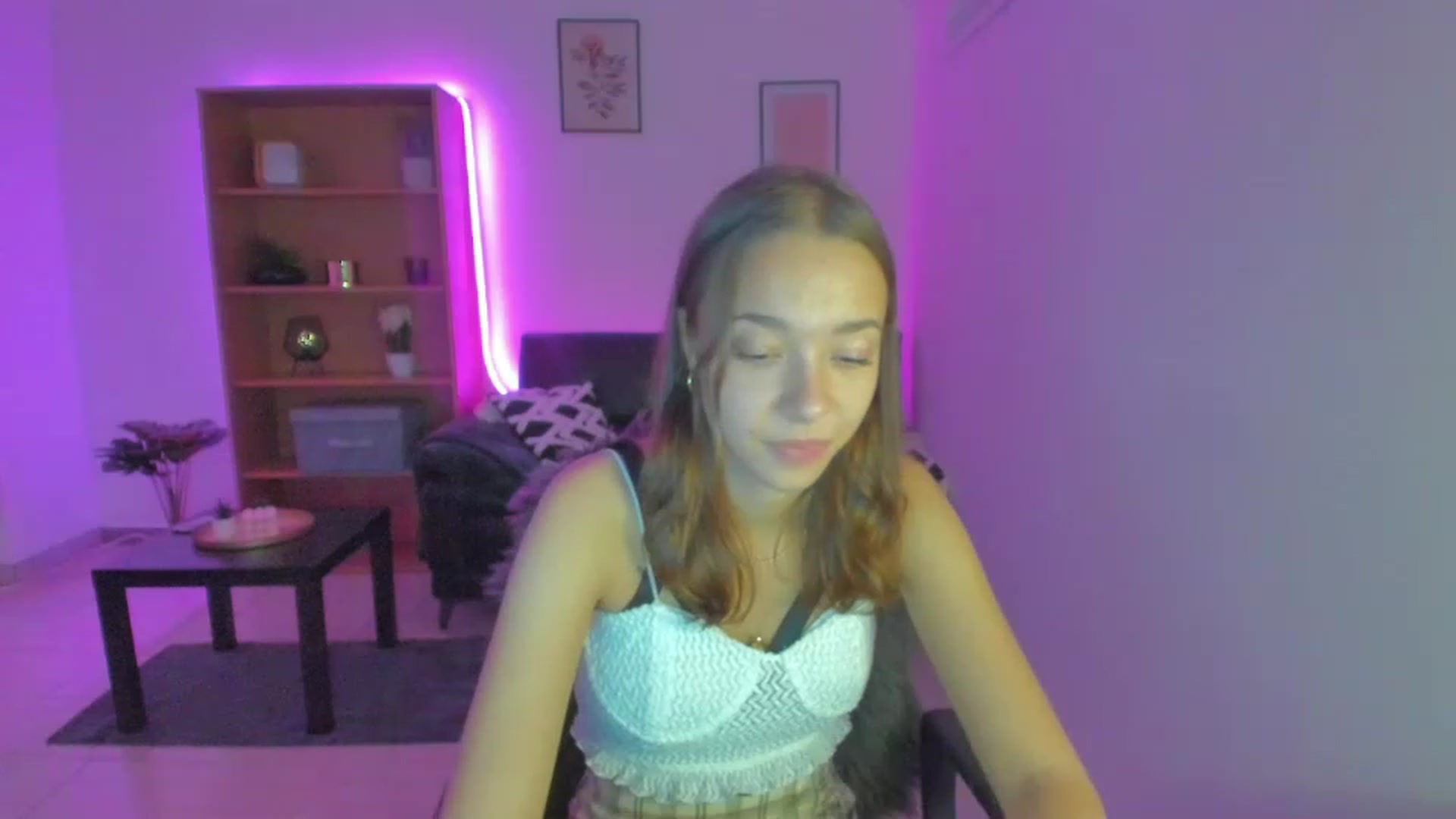 Gallery image thumbnail from Lara_lust18's myfreecams stream on, 03/02/2023, 19:56 image 5 of 20