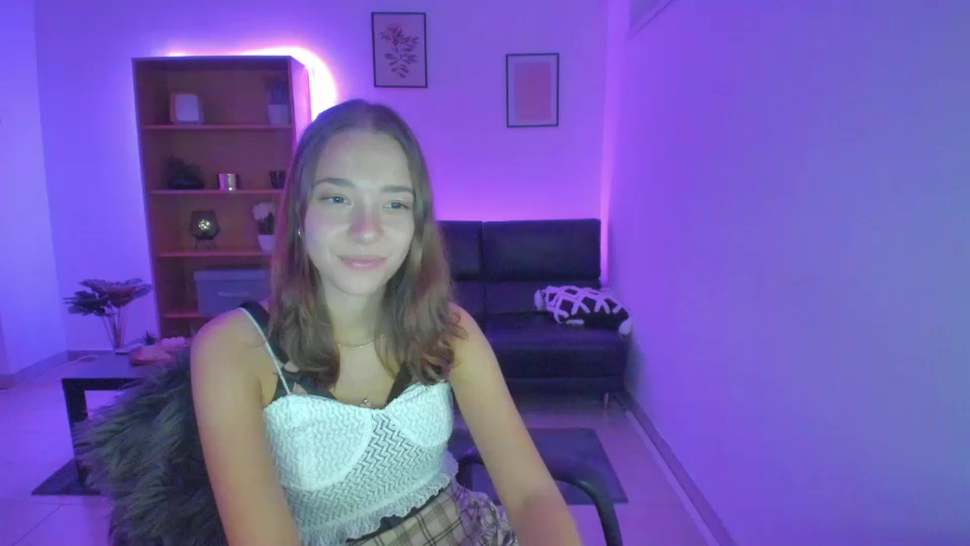 Gallery image thumbnail from Lara_lust18's myfreecams stream on, 03/02/2023, 19:56 image 16 of 20