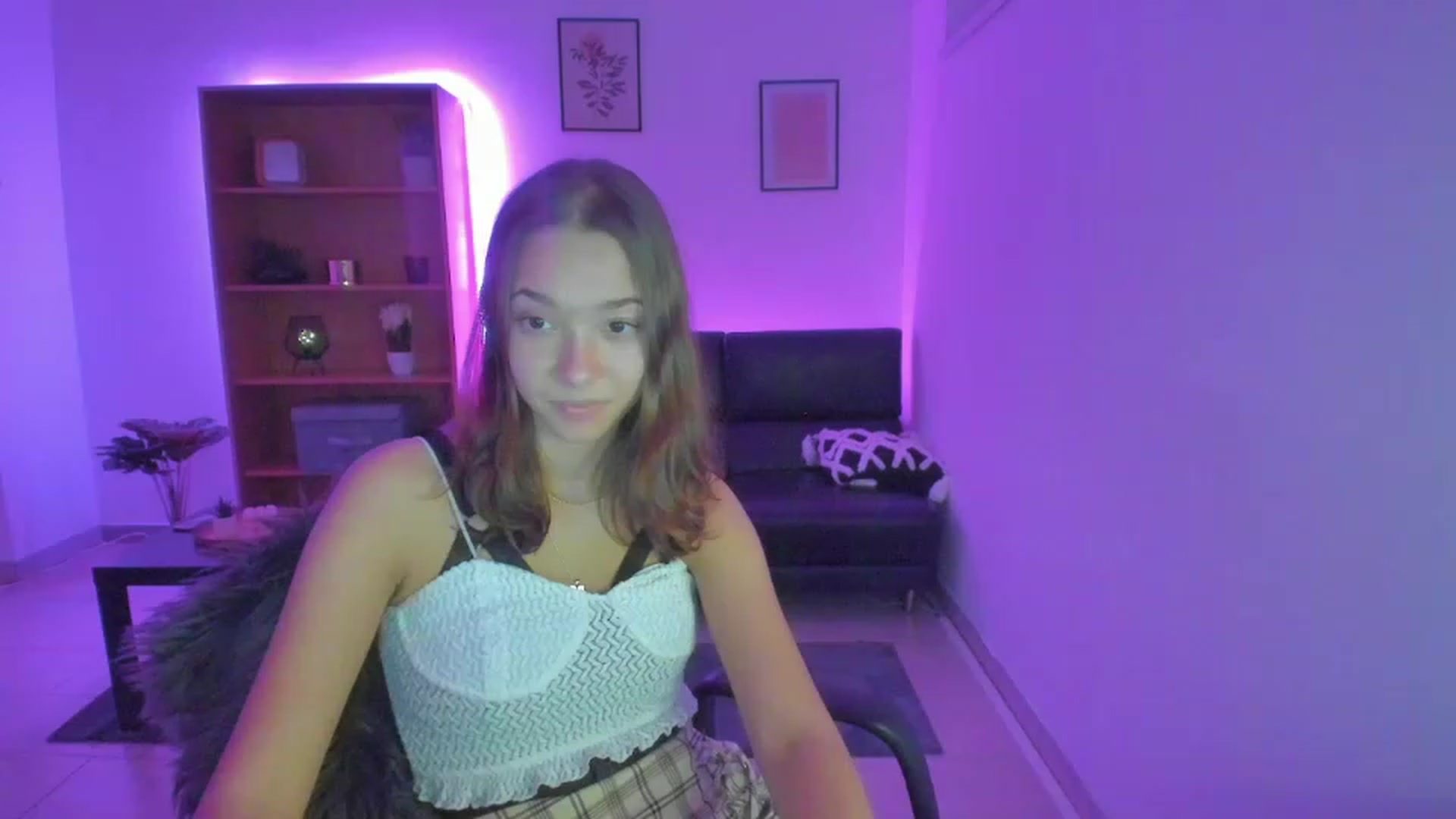 Gallery image thumbnail from Lara_lust18's myfreecams stream on, 03/02/2023, 19:56 image 17 of 20