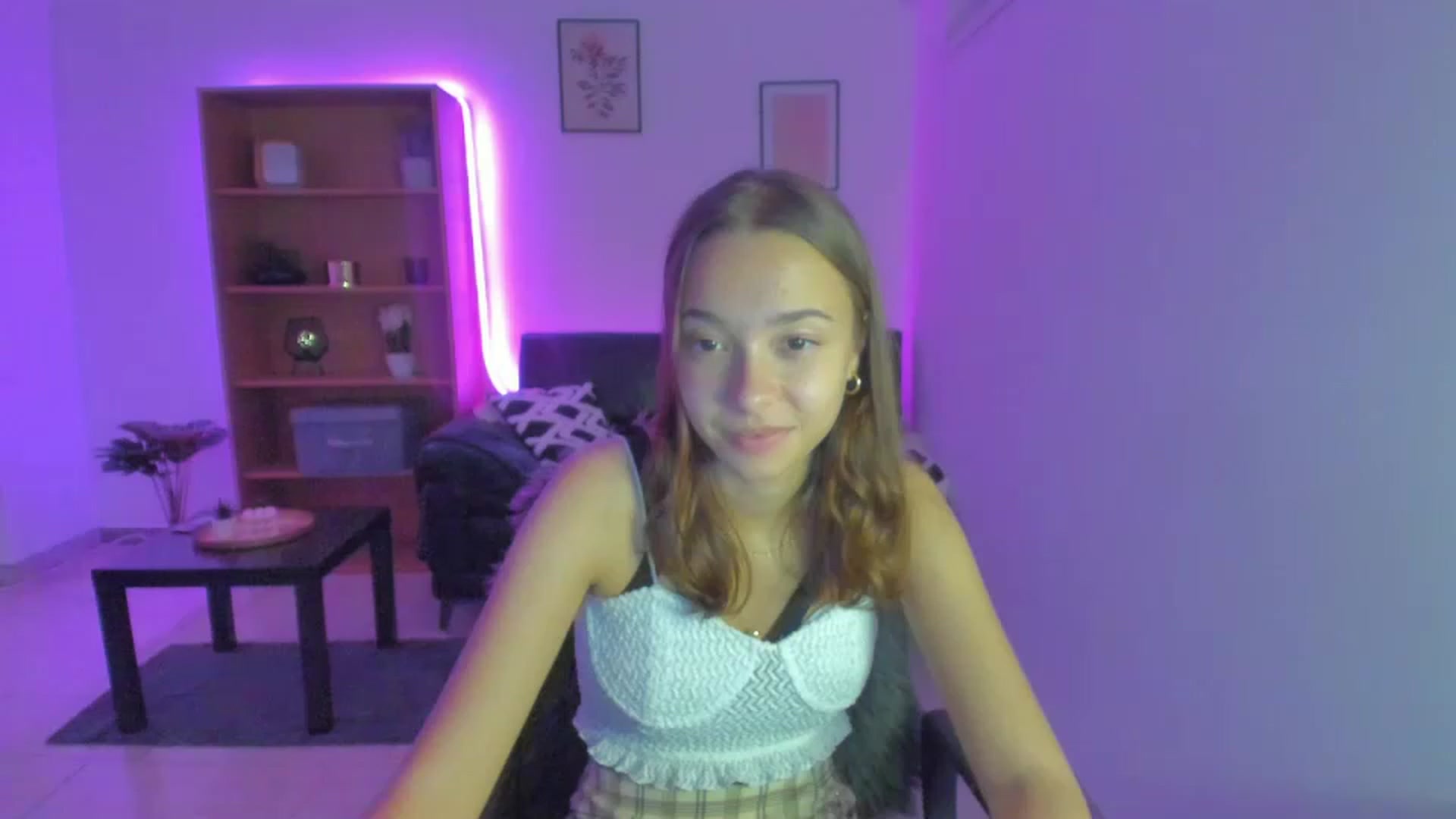 Gallery image thumbnail from Lara_lust18's myfreecams stream on, 03/02/2023, 19:56 image 7 of 20