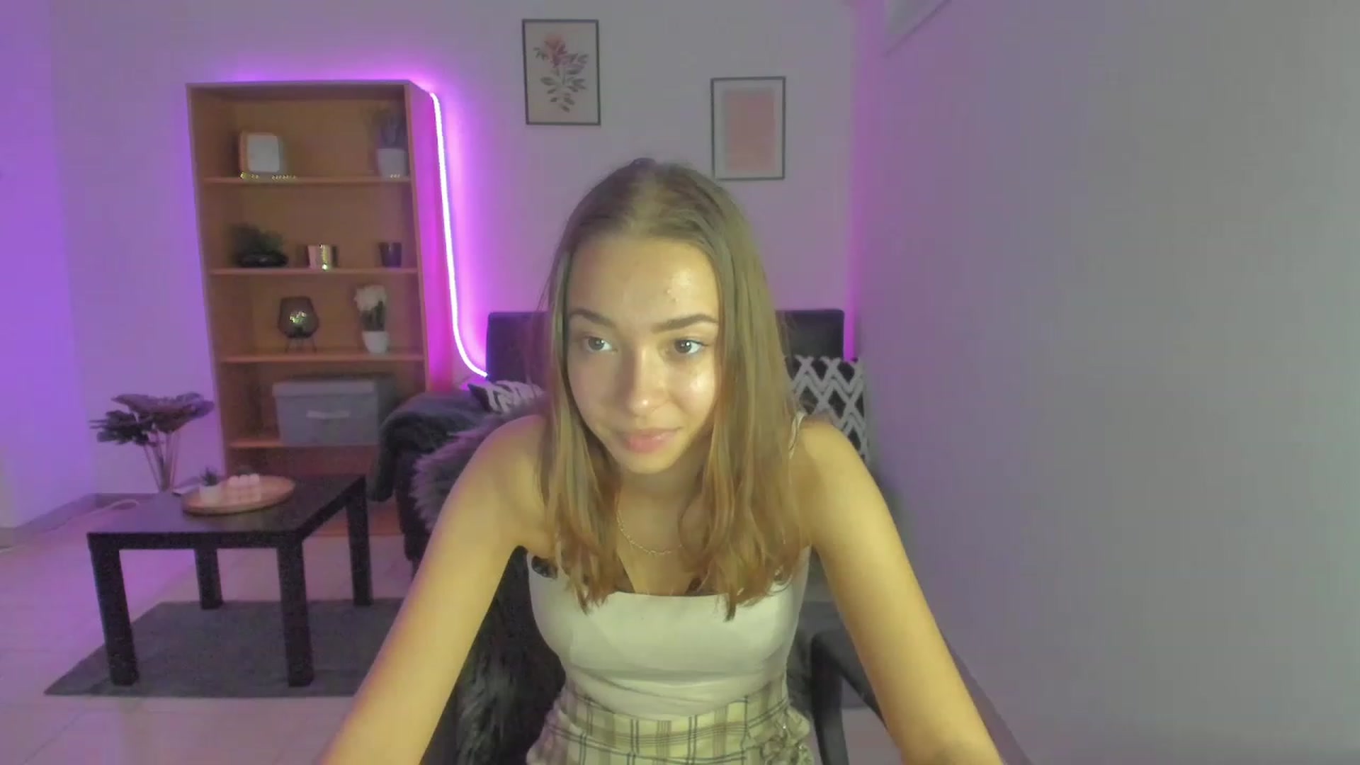 Gallery image thumbnail from Lara_lust18's myfreecams stream on, 03/04/2023, 15:35 image 11 of 20
