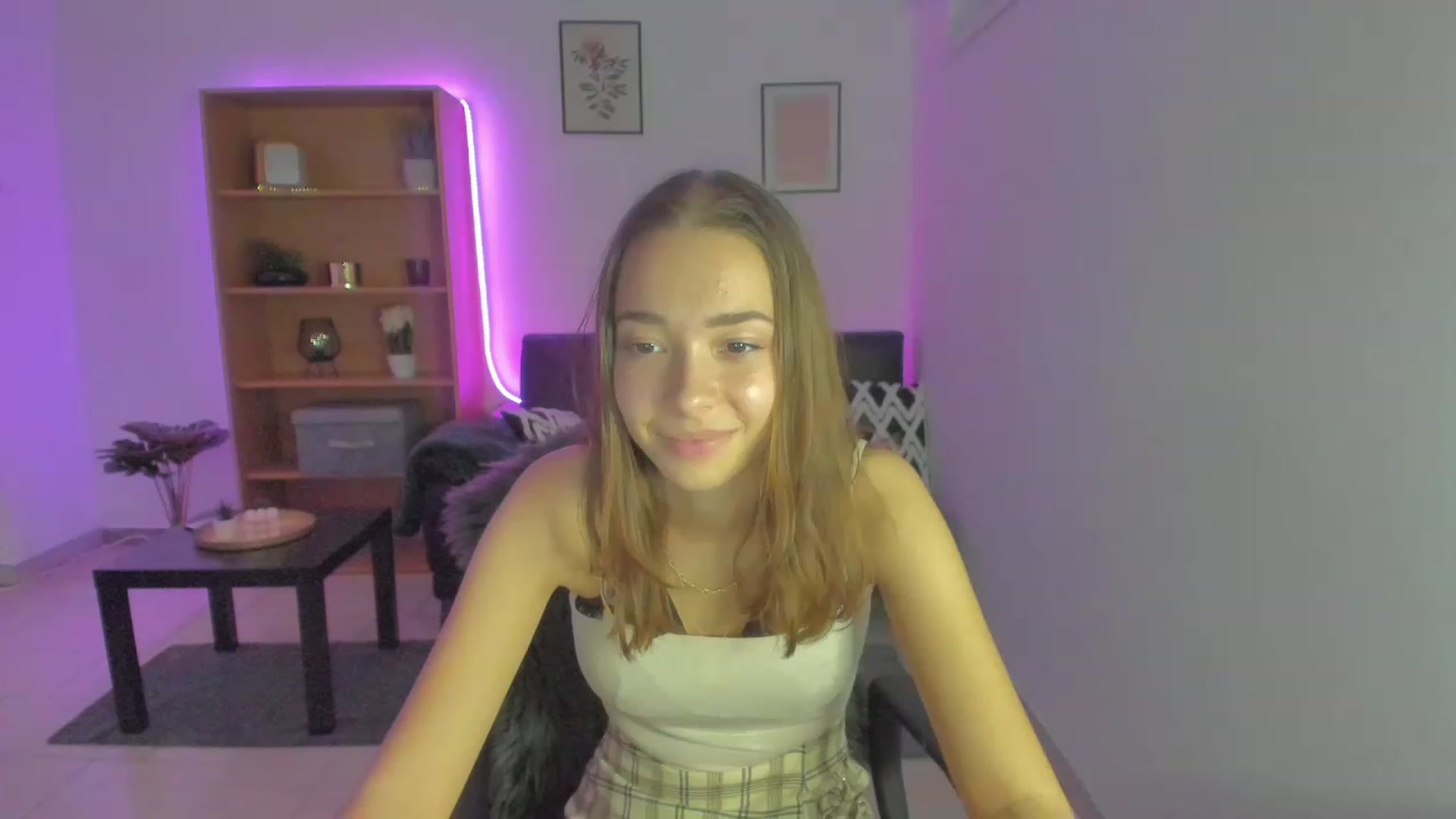 Gallery image thumbnail from Lara_lust18's myfreecams stream on, 03/04/2023, 15:35 image 12 of 20