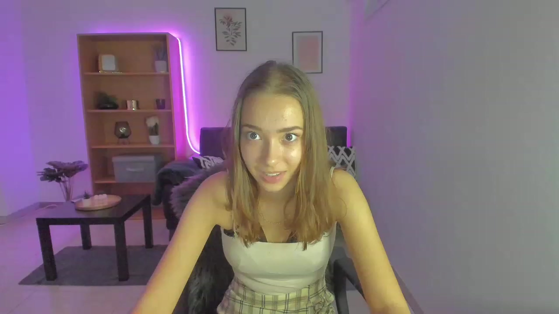 Gallery image thumbnail from Lara_lust18's myfreecams stream on, 03/04/2023, 15:35 image 7 of 20