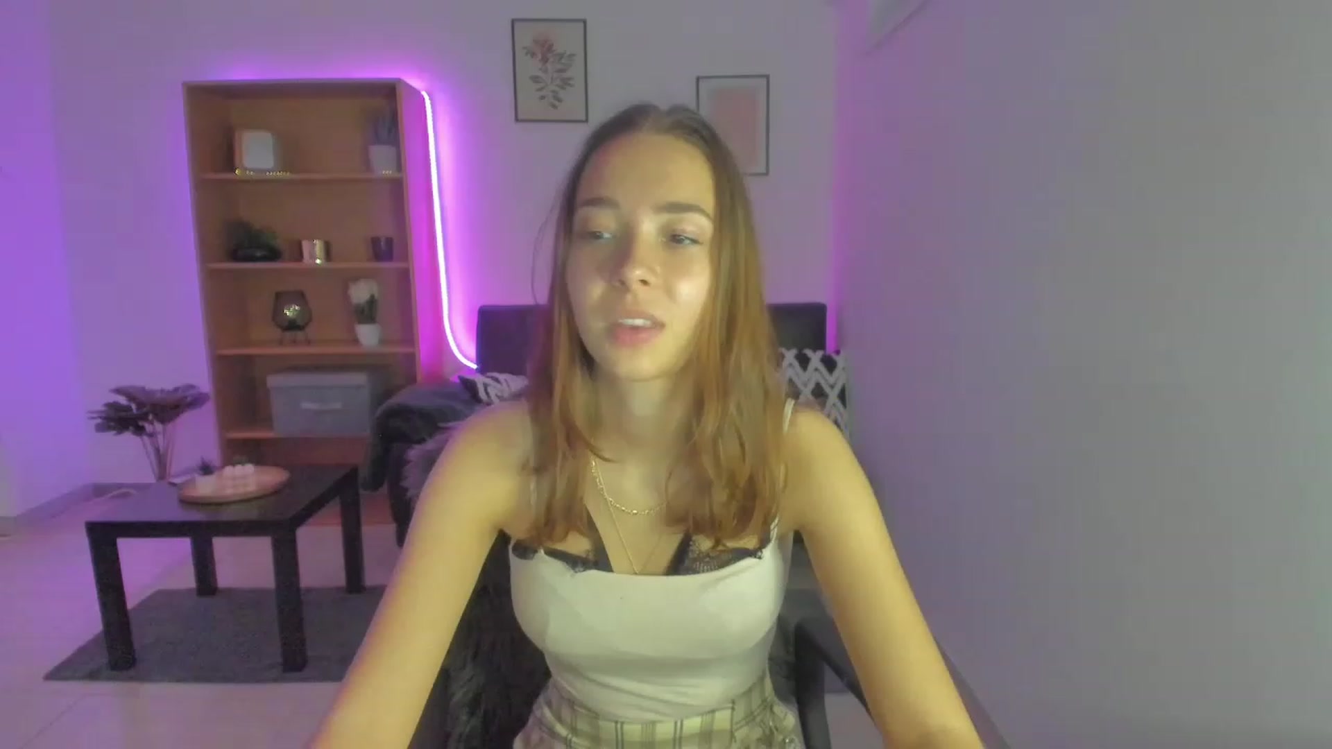Gallery image thumbnail from Lara_lust18's myfreecams stream on, 03/04/2023, 15:35 image 14 of 20
