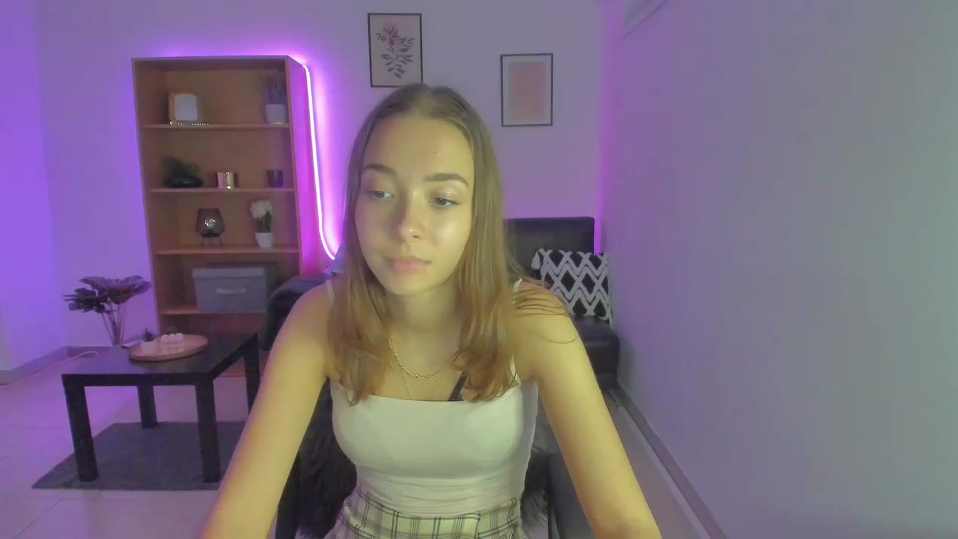 Gallery image thumbnail from Lara_lust18's myfreecams stream on, 03/04/2023, 16:26 image 2 of 20