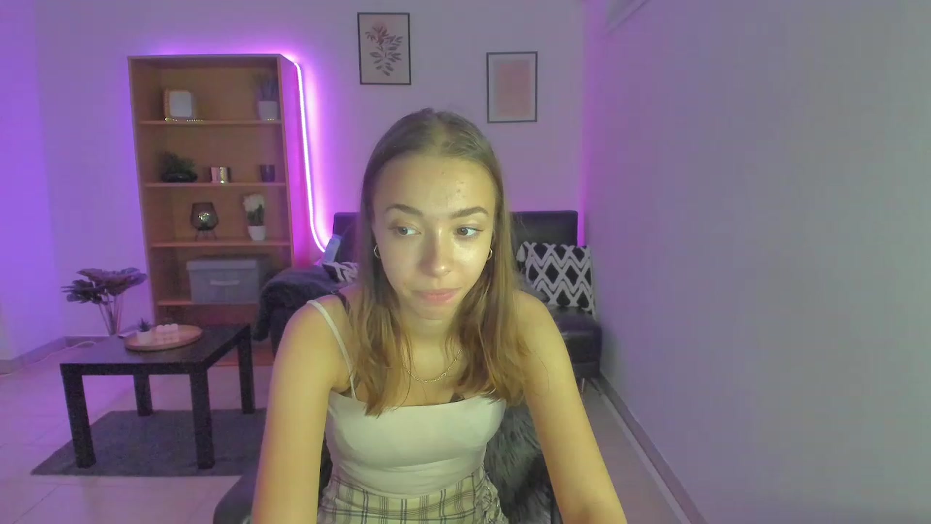Gallery image thumbnail from Lara_lust18's myfreecams stream on, 03/04/2023, 16:26 image 20 of 20