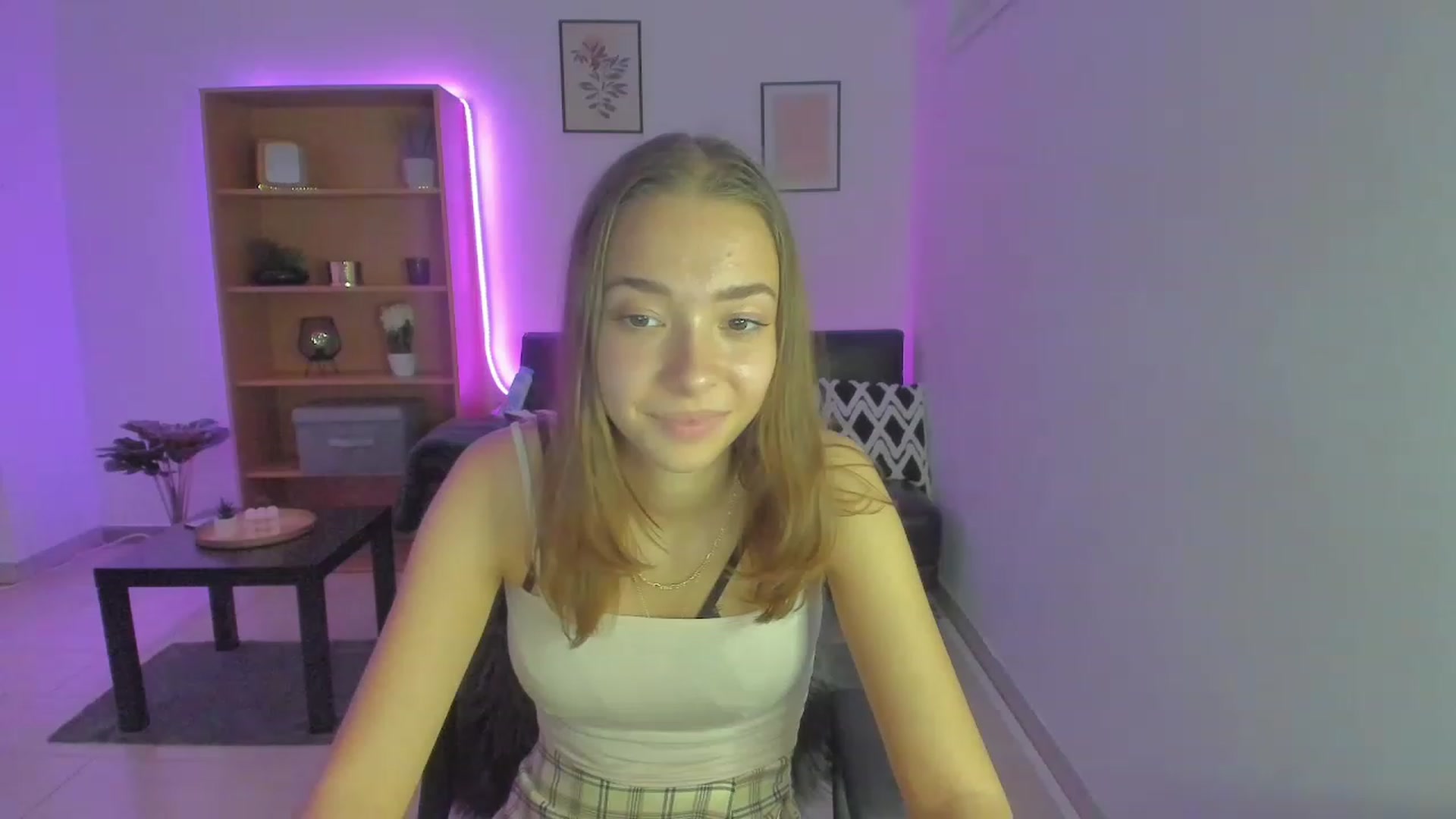 Gallery image thumbnail from Lara_lust18's myfreecams stream on, 03/04/2023, 16:26 image 4 of 20