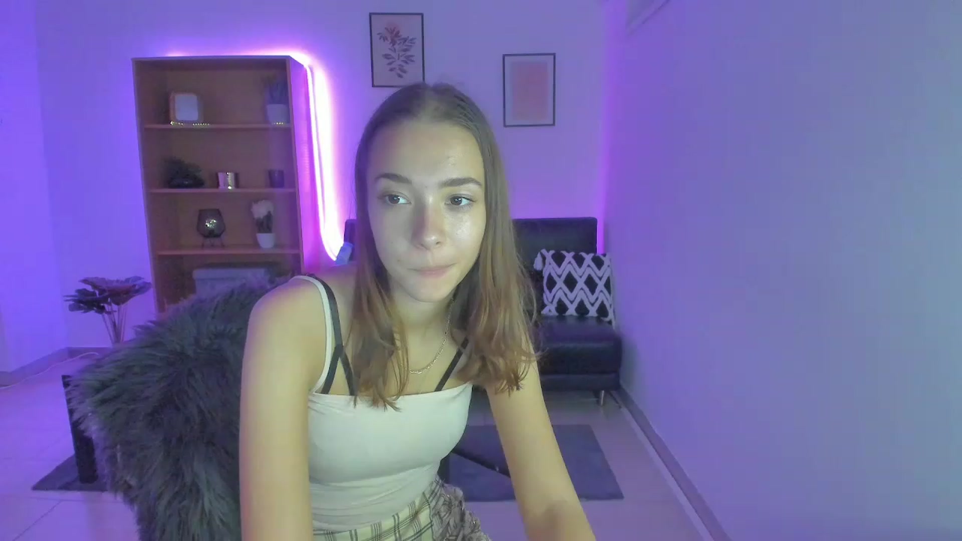 Gallery image thumbnail from Lara_lust18's myfreecams stream on, 03/04/2023, 17:50 image 14 of 20