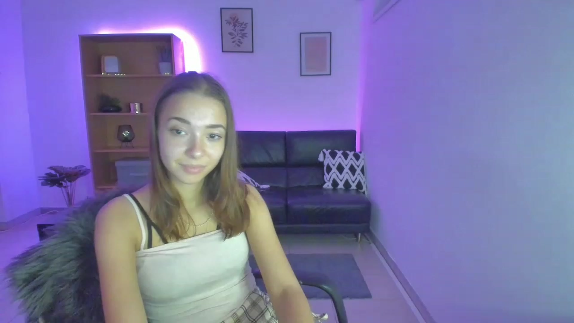 Gallery image thumbnail from Lara_lust18's myfreecams stream on, 03/04/2023, 17:50 image 16 of 20