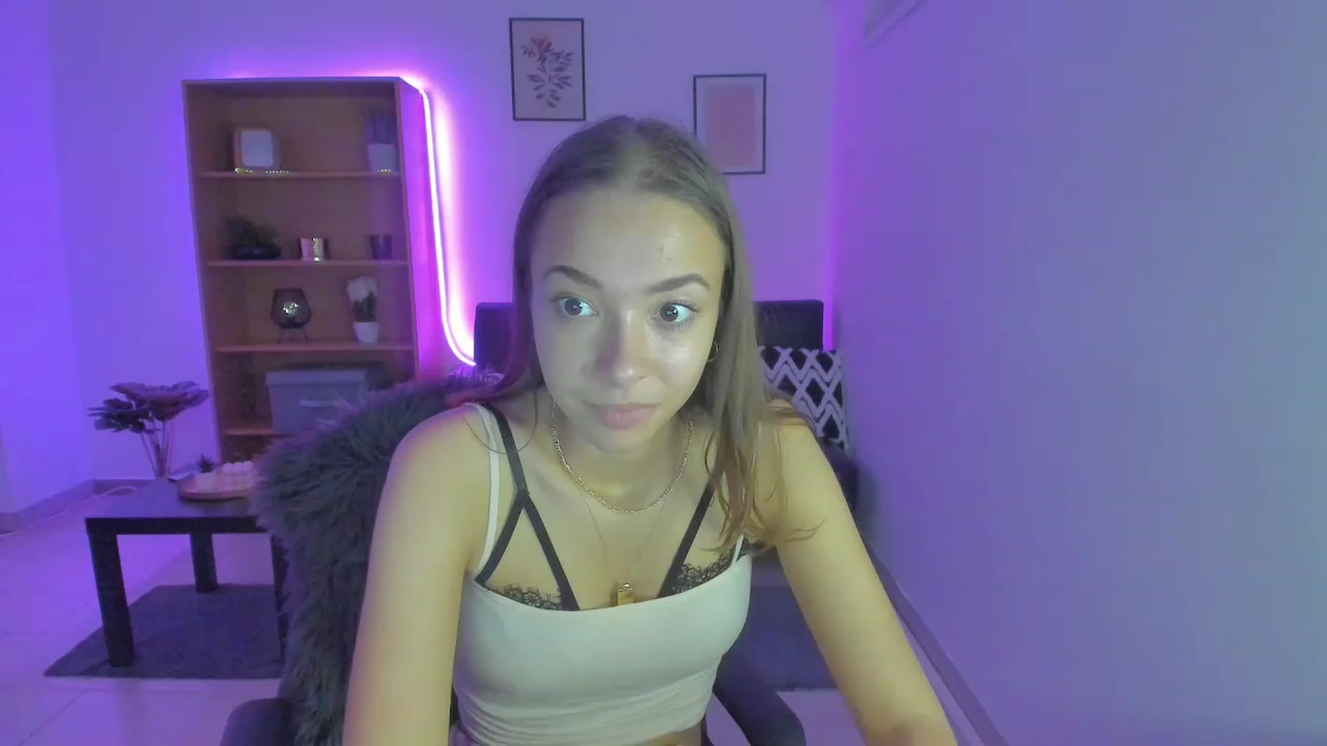 Gallery image thumbnail from Lara_lust18's myfreecams stream on, 03/04/2023, 18:54 image 6 of 20