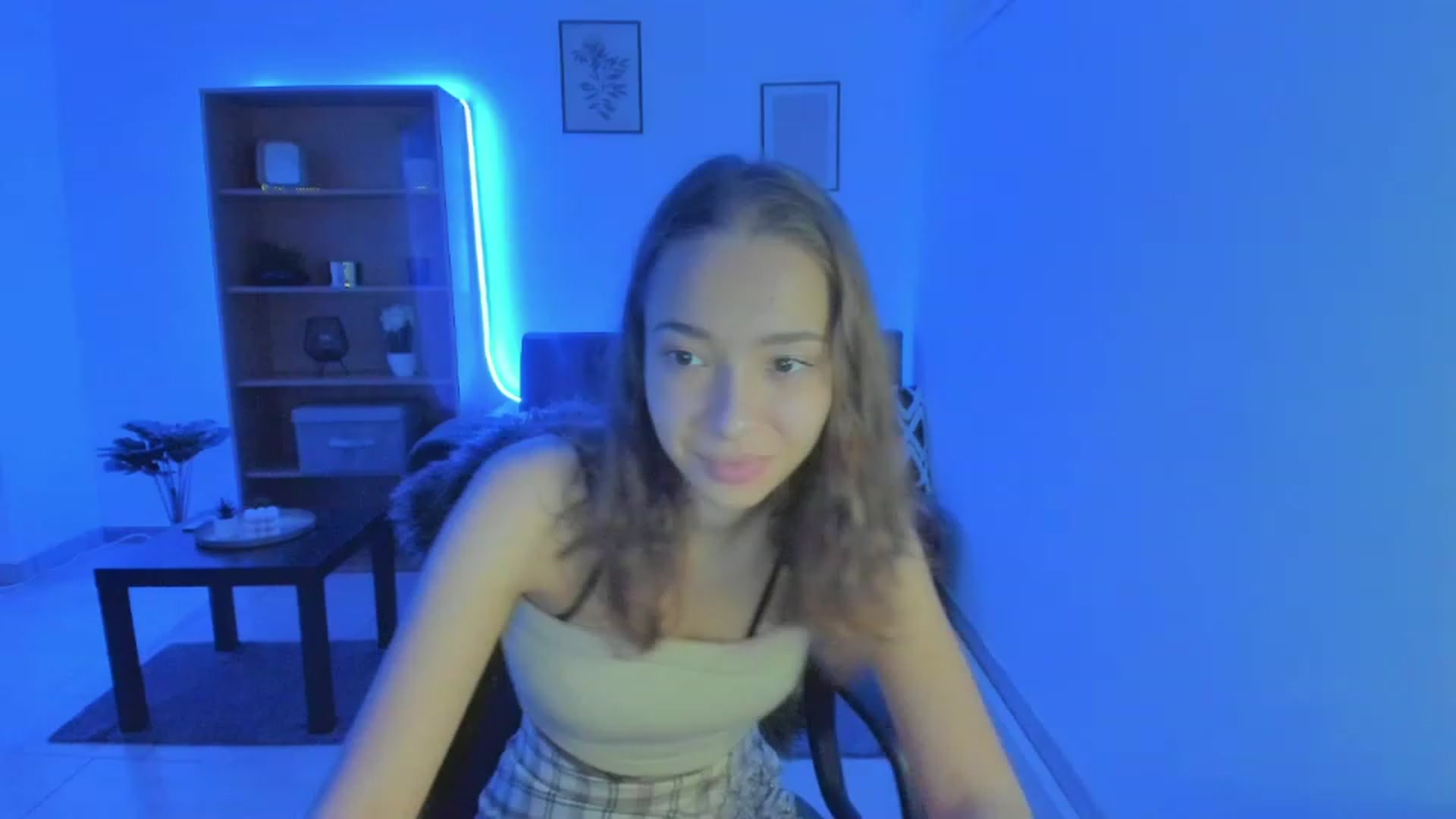 Gallery image thumbnail from Lara_lust18's myfreecams stream on, 03/05/2023, 15:06 image 16 of 20