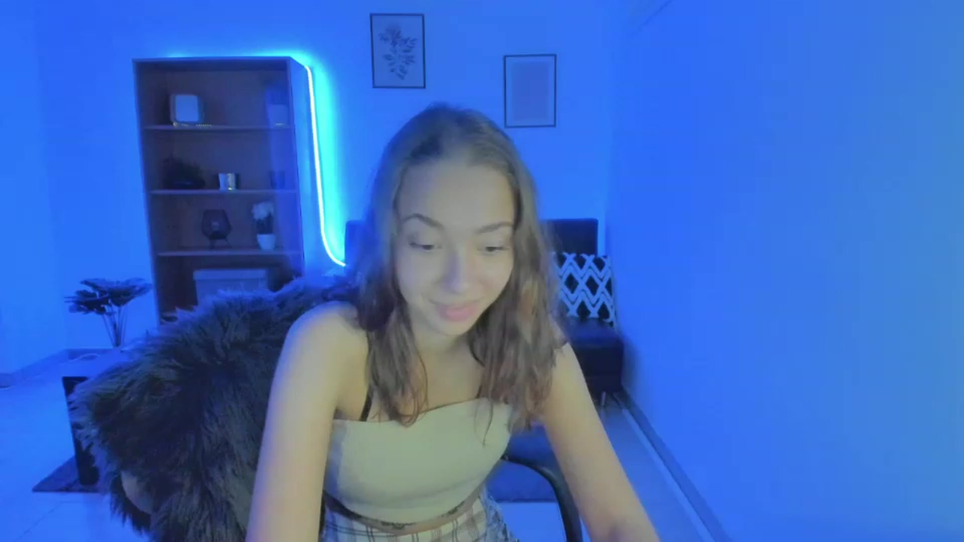 Gallery image thumbnail from Lara_lust18's myfreecams stream on, 03/05/2023, 15:36 image 6 of 20