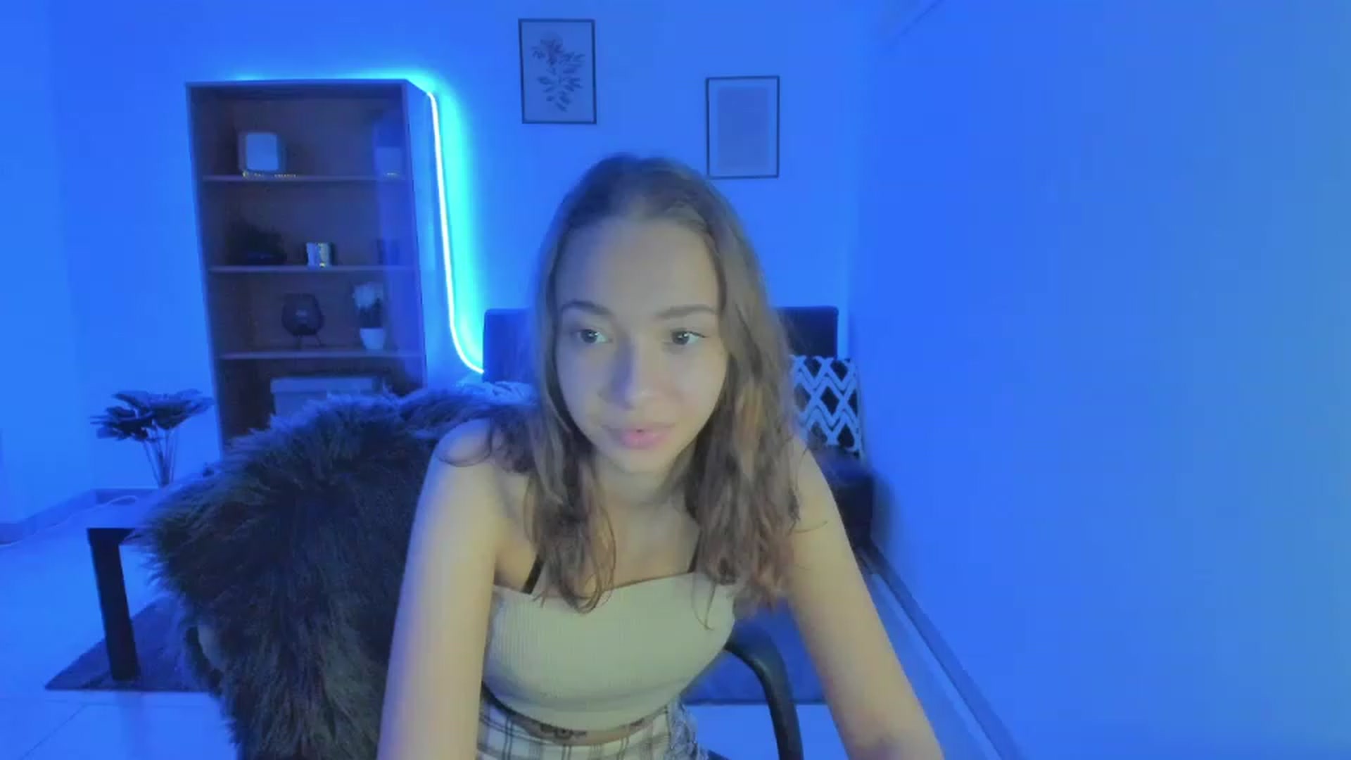Gallery image thumbnail from Lara_lust18's myfreecams stream on, 03/05/2023, 15:36 image 10 of 20