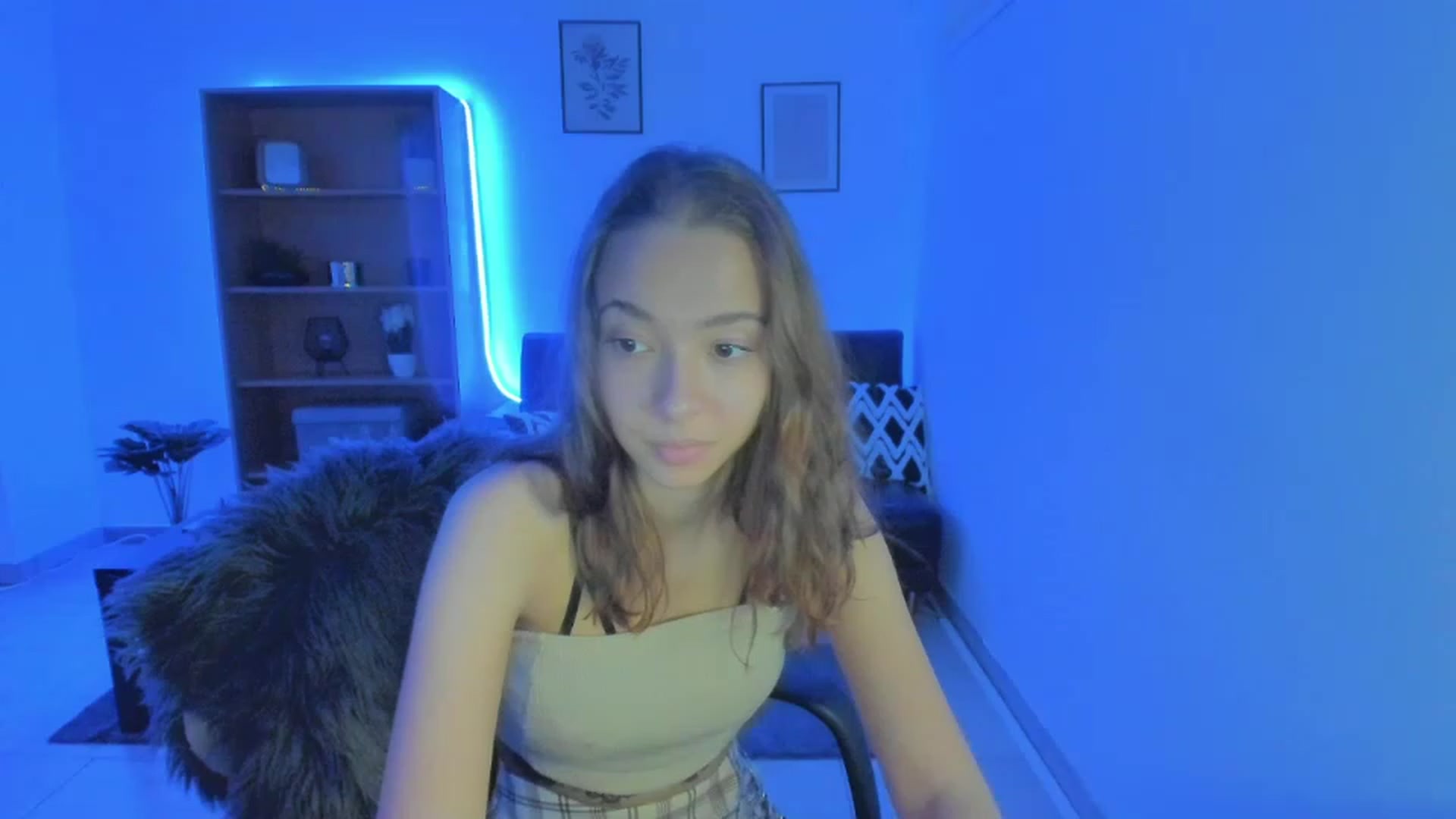 Gallery image thumbnail from Lara_lust18's myfreecams stream on, 03/05/2023, 15:36 image 7 of 20