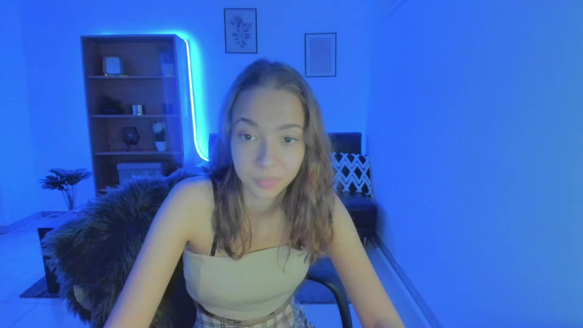 Gallery image thumbnail from Lara_lust18's myfreecams stream on, 03/05/2023, 15:36 image 2 of 20