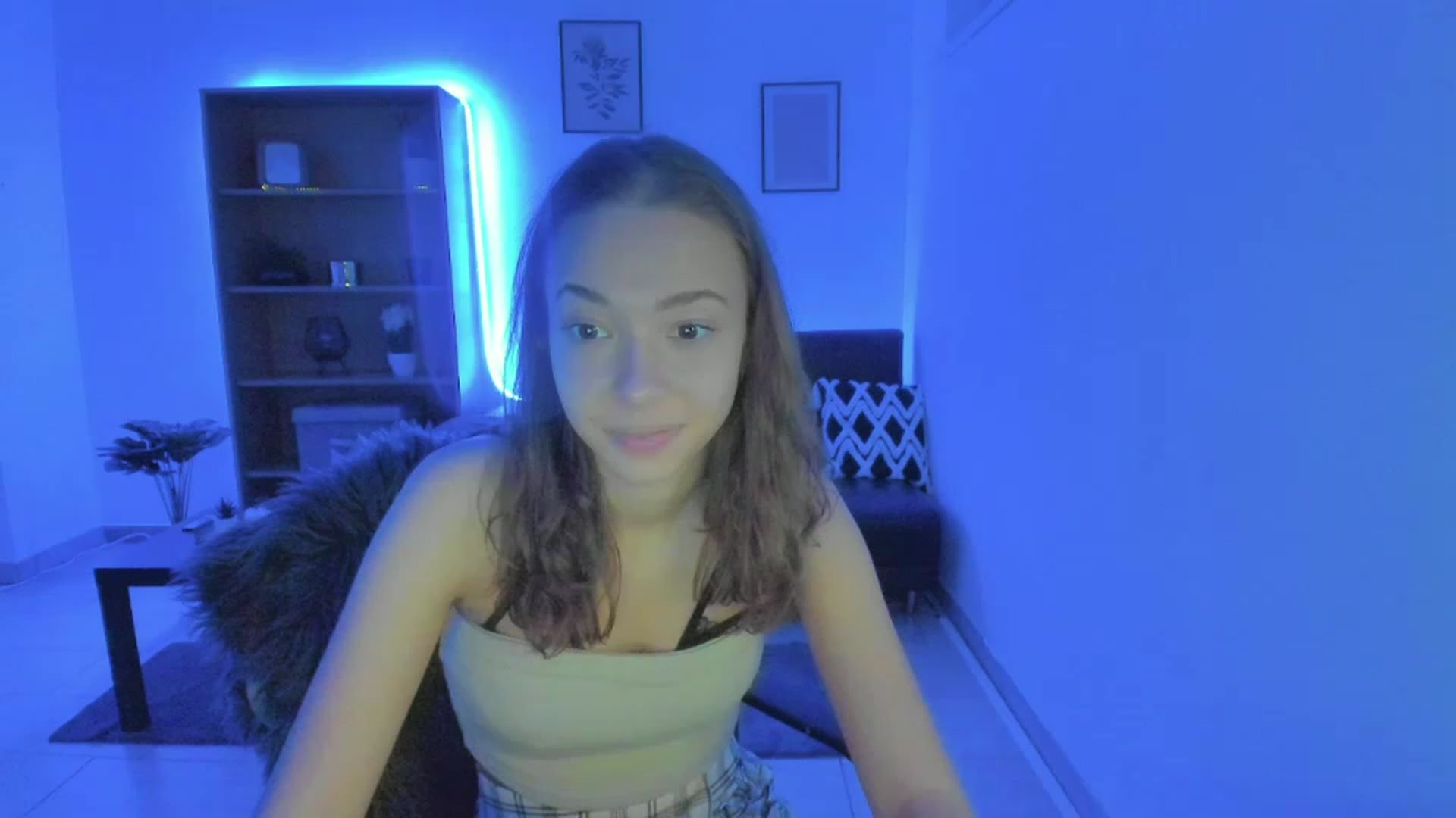 Gallery image thumbnail from Lara_lust18's myfreecams stream on, 03/05/2023, 16:27 image 8 of 20