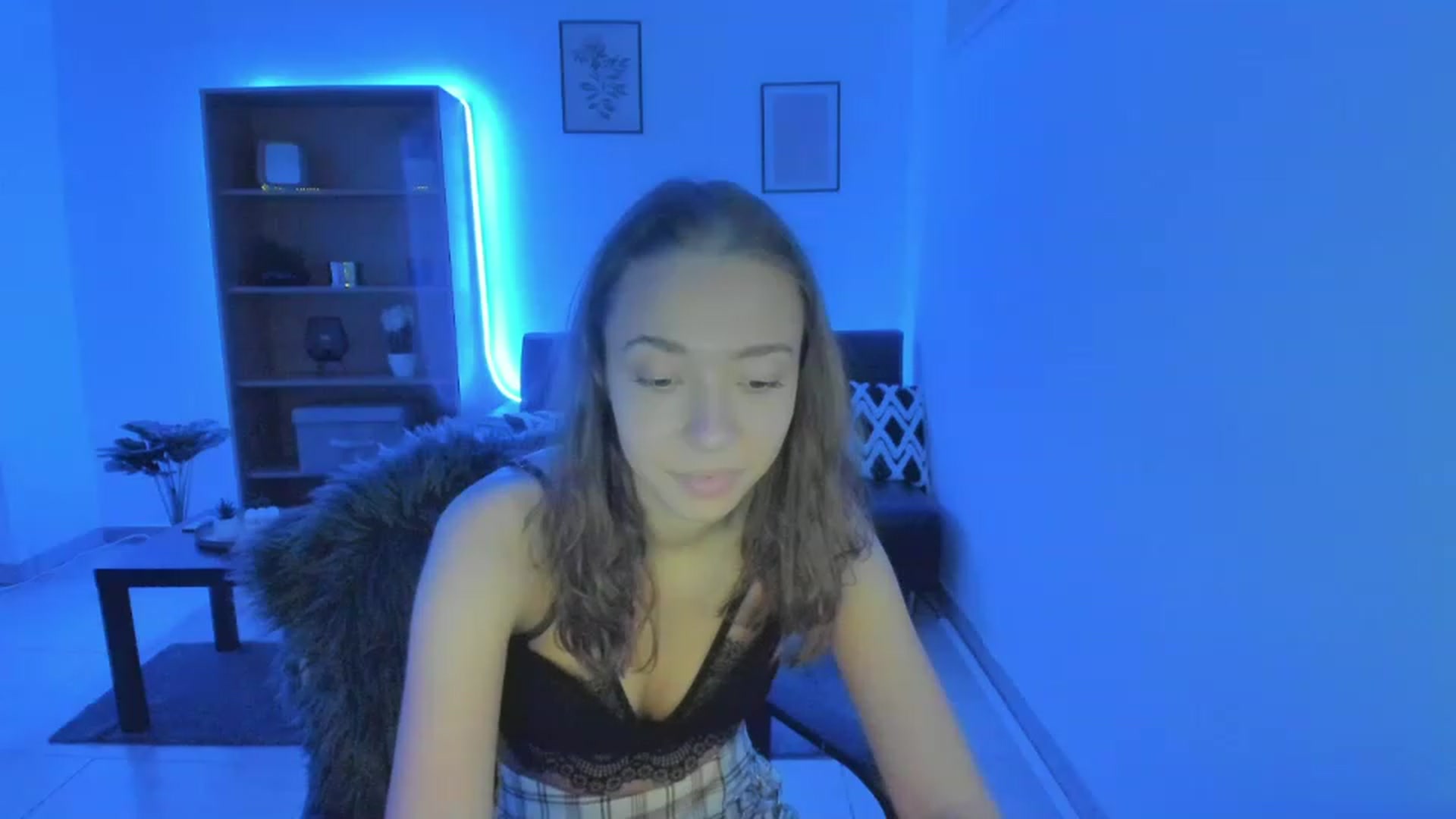 Gallery image thumbnail from Lara_lust18's myfreecams stream on, 03/05/2023, 16:27 image 19 of 20