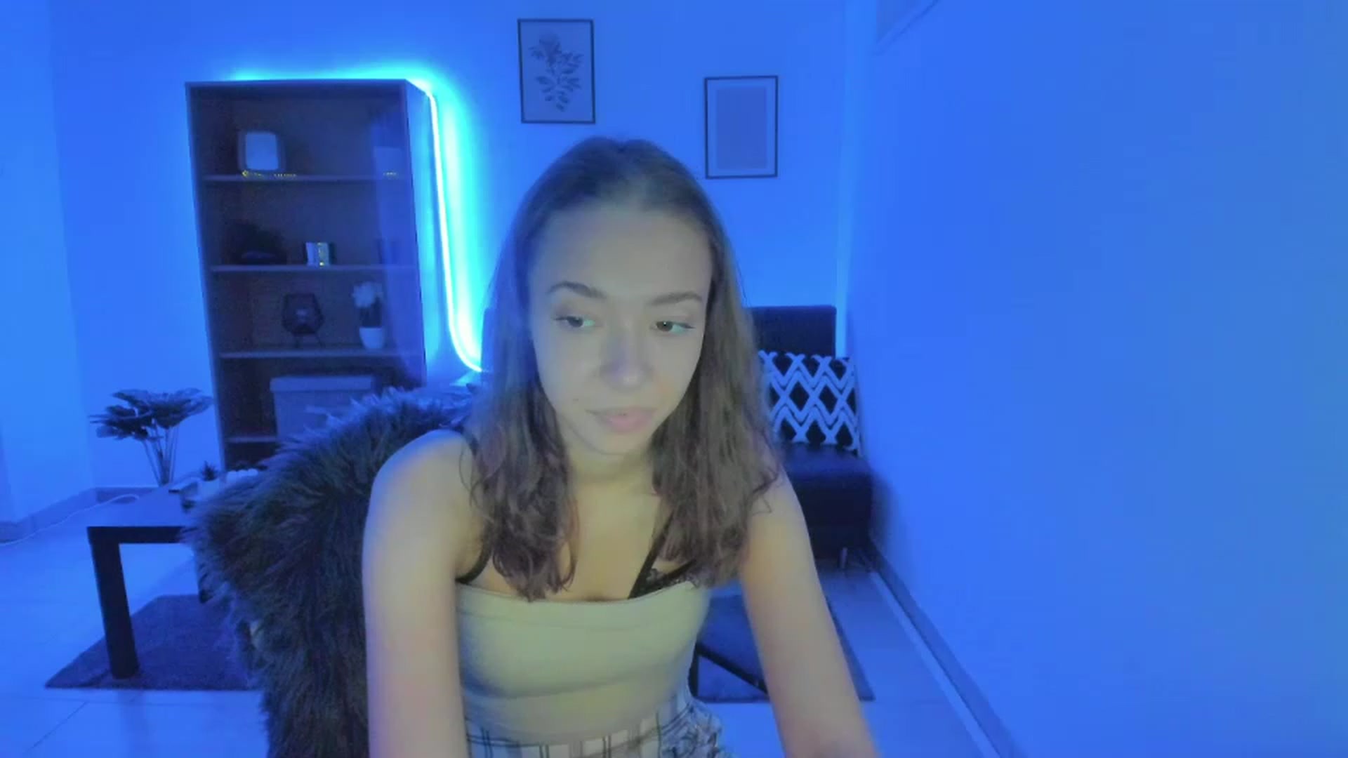 Gallery image thumbnail from Lara_lust18's myfreecams stream on, 03/05/2023, 16:27 image 11 of 20