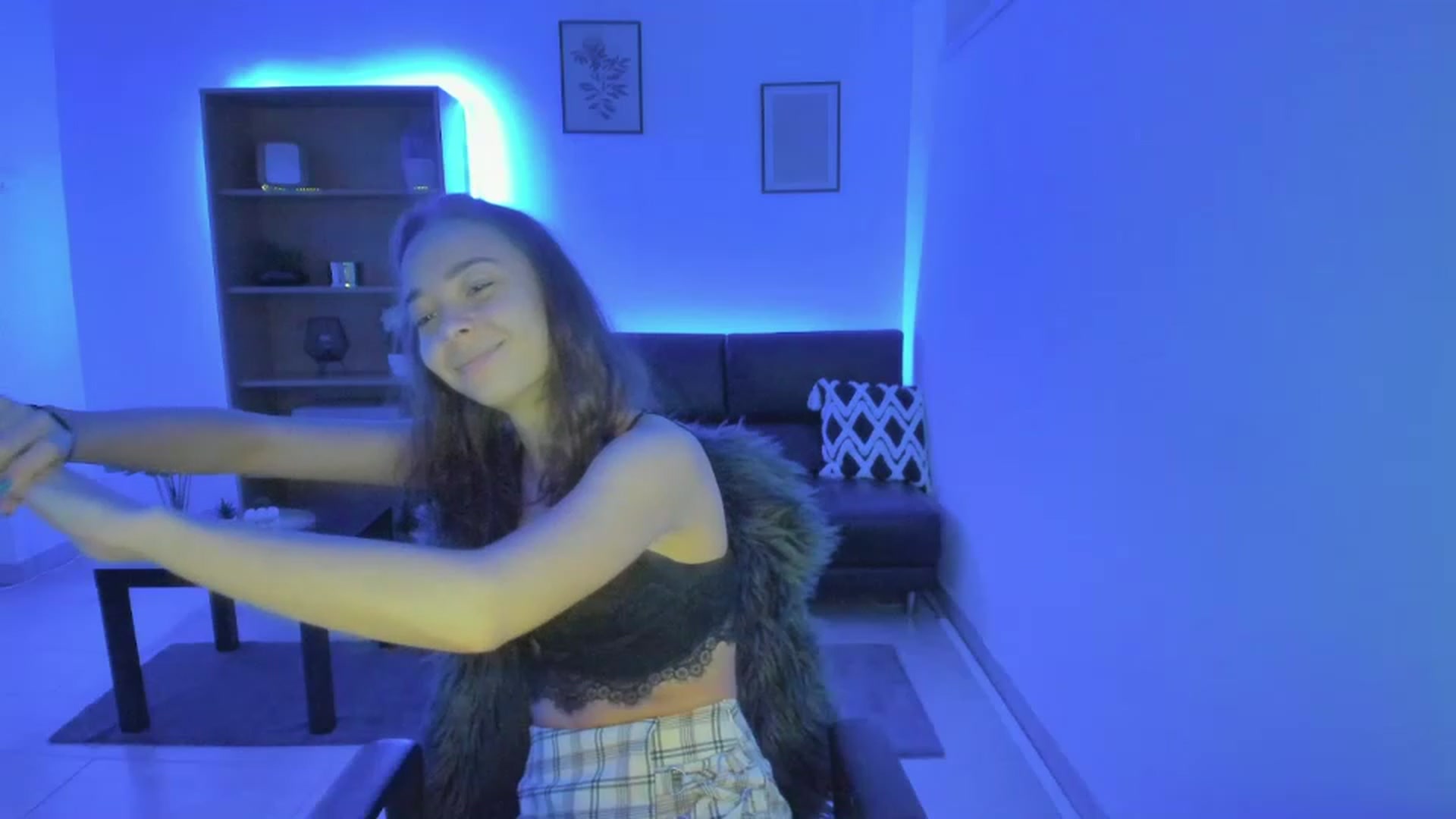 Gallery image thumbnail from Lara_lust18's myfreecams stream on, 03/05/2023, 16:27 image 17 of 20