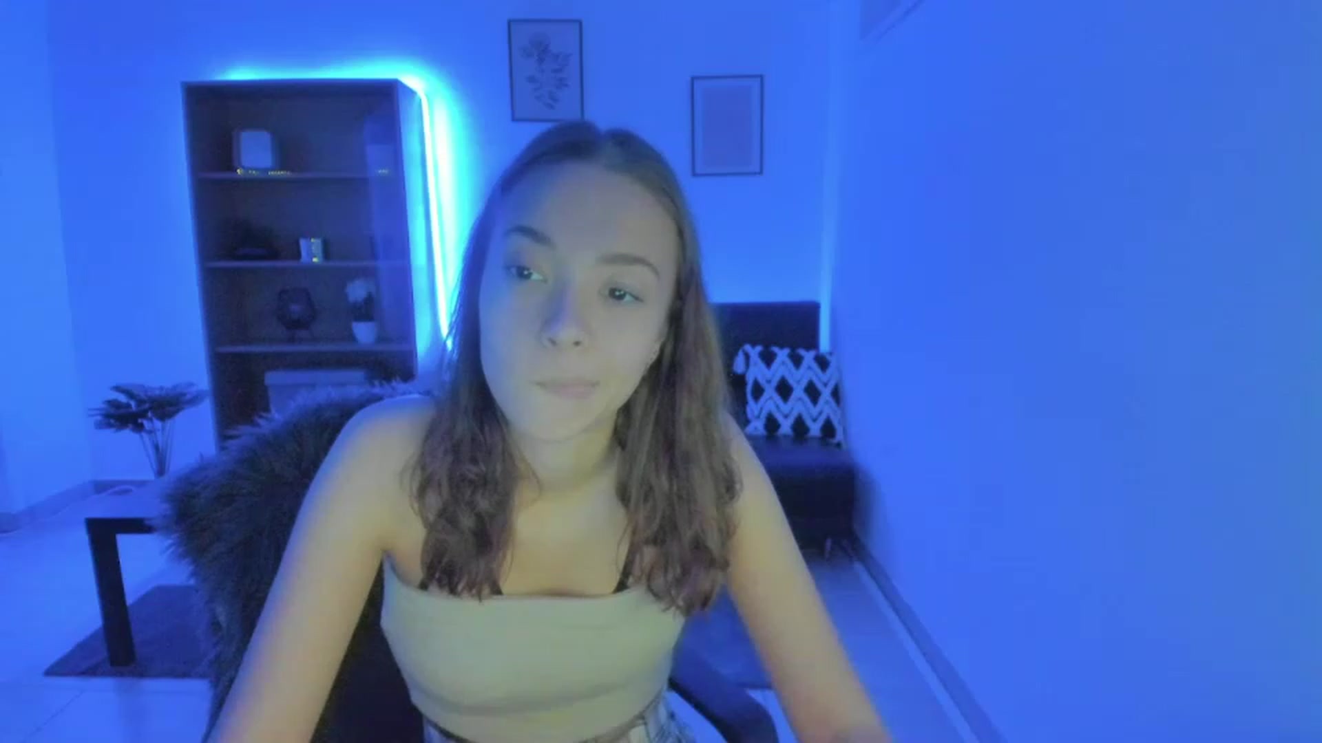 Gallery image thumbnail from Lara_lust18's myfreecams stream on, 03/05/2023, 19:08 image 9 of 20