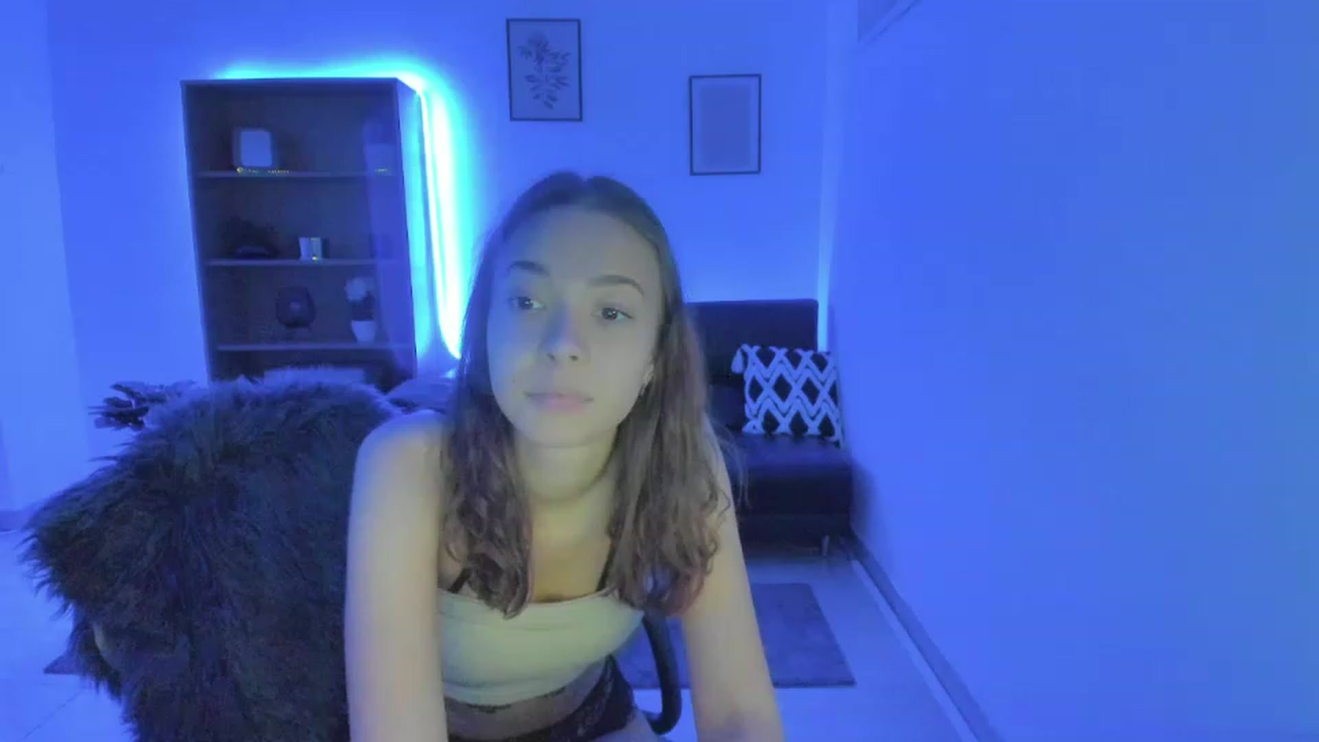 Gallery image thumbnail from Lara_lust18's myfreecams stream on, 03/05/2023, 19:45 image 5 of 20
