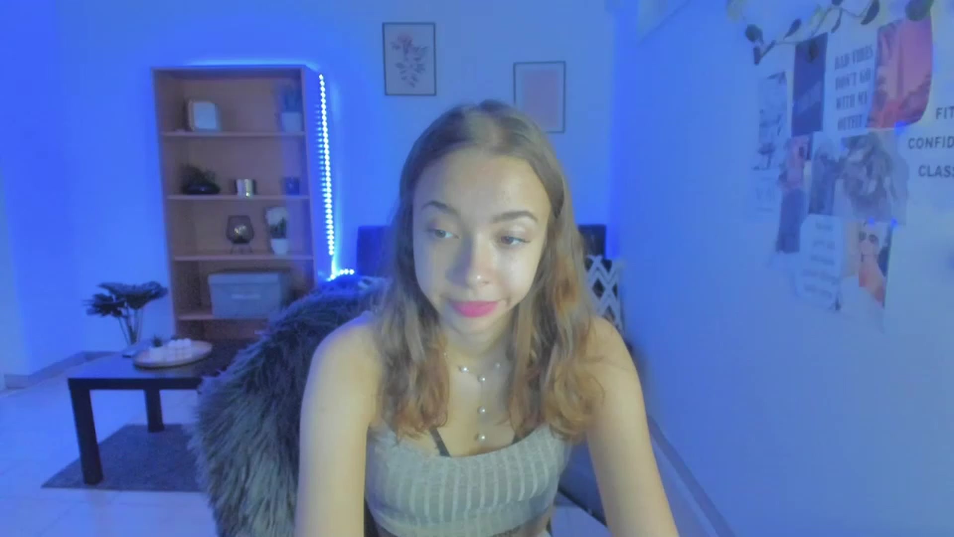 Gallery image thumbnail from Lara_lust18's myfreecams stream on, 03/12/2023, 16:00 image 8 of 20