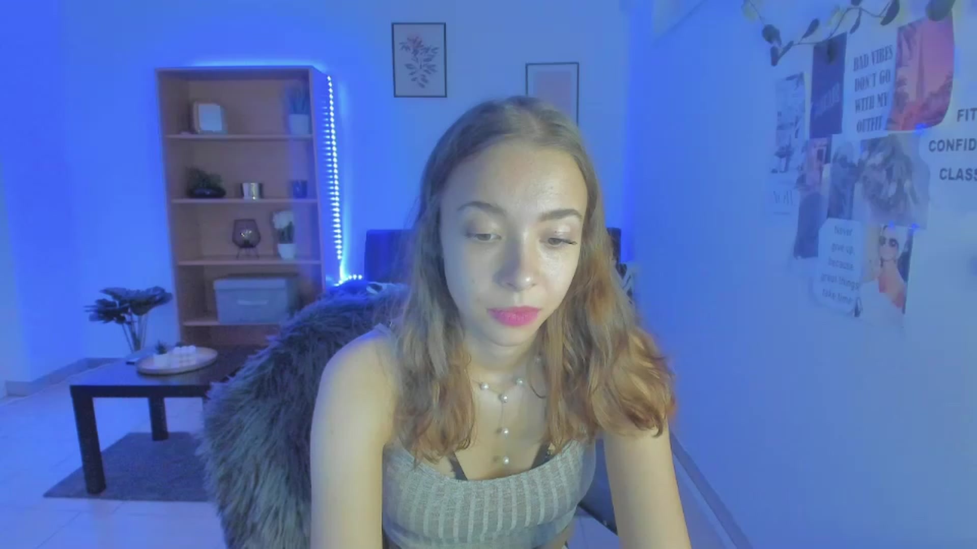 Gallery image thumbnail from Lara_lust18's myfreecams stream on, 03/12/2023, 16:00 image 11 of 20