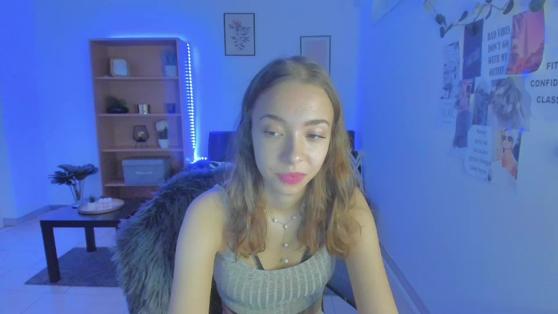 Gallery image thumbnail from Lara_lust18's myfreecams stream on, 03/12/2023, 16:00 image 9 of 20