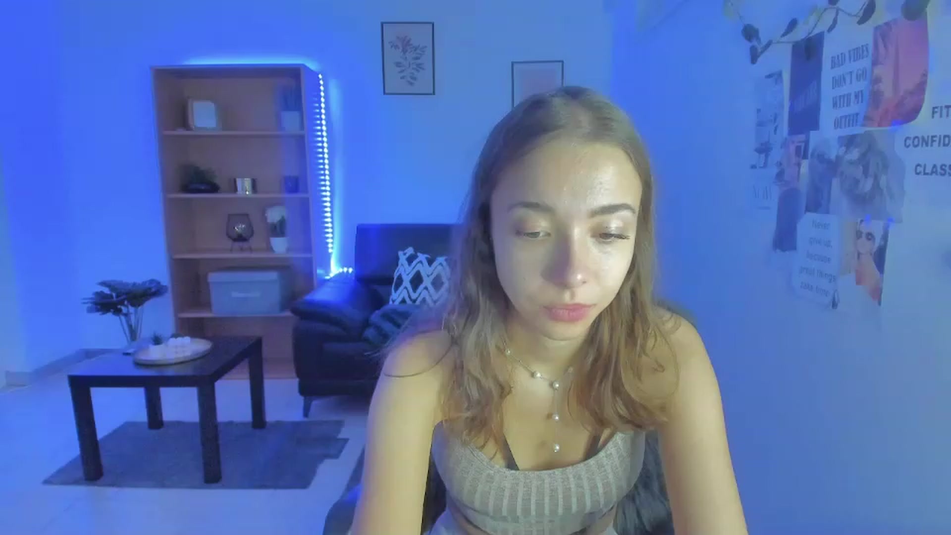 Gallery image thumbnail from Lara_lust18's myfreecams stream on, 03/12/2023, 17:12 image 4 of 20