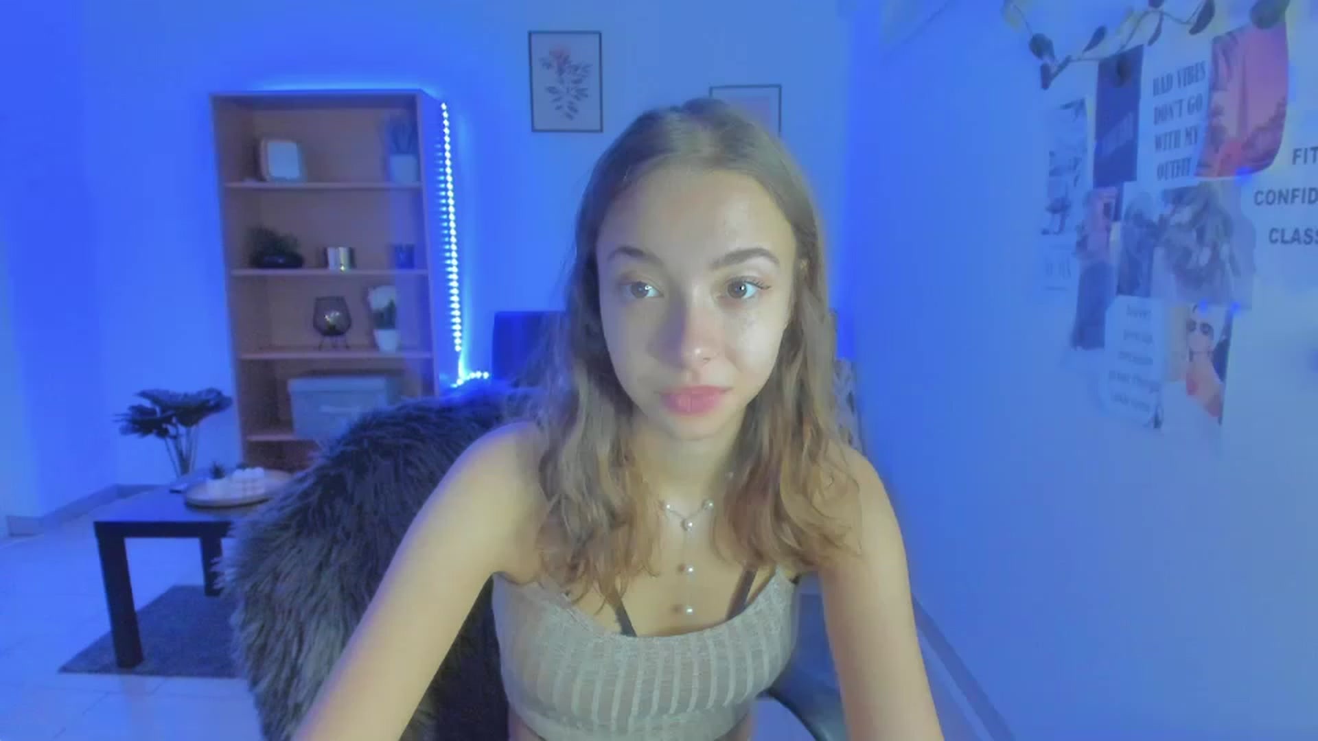 Gallery image thumbnail from Lara_lust18's myfreecams stream on, 03/12/2023, 17:12 image 9 of 20