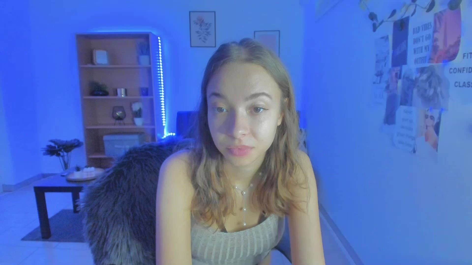 Gallery image thumbnail from Lara_lust18's myfreecams stream on, 03/12/2023, 17:12 image 11 of 20