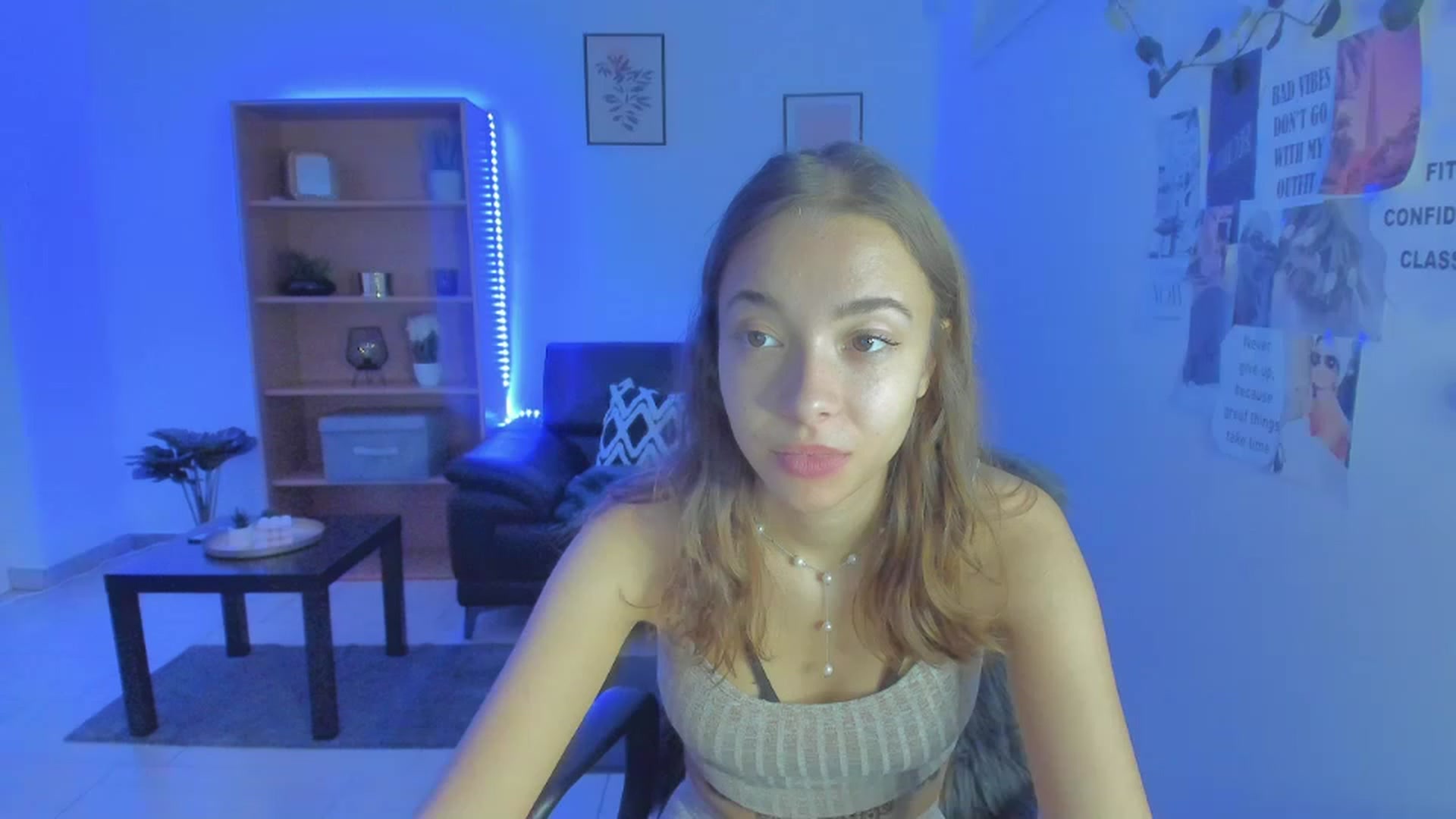 Gallery image thumbnail from Lara_lust18's myfreecams stream on, 03/12/2023, 17:12 image 6 of 20