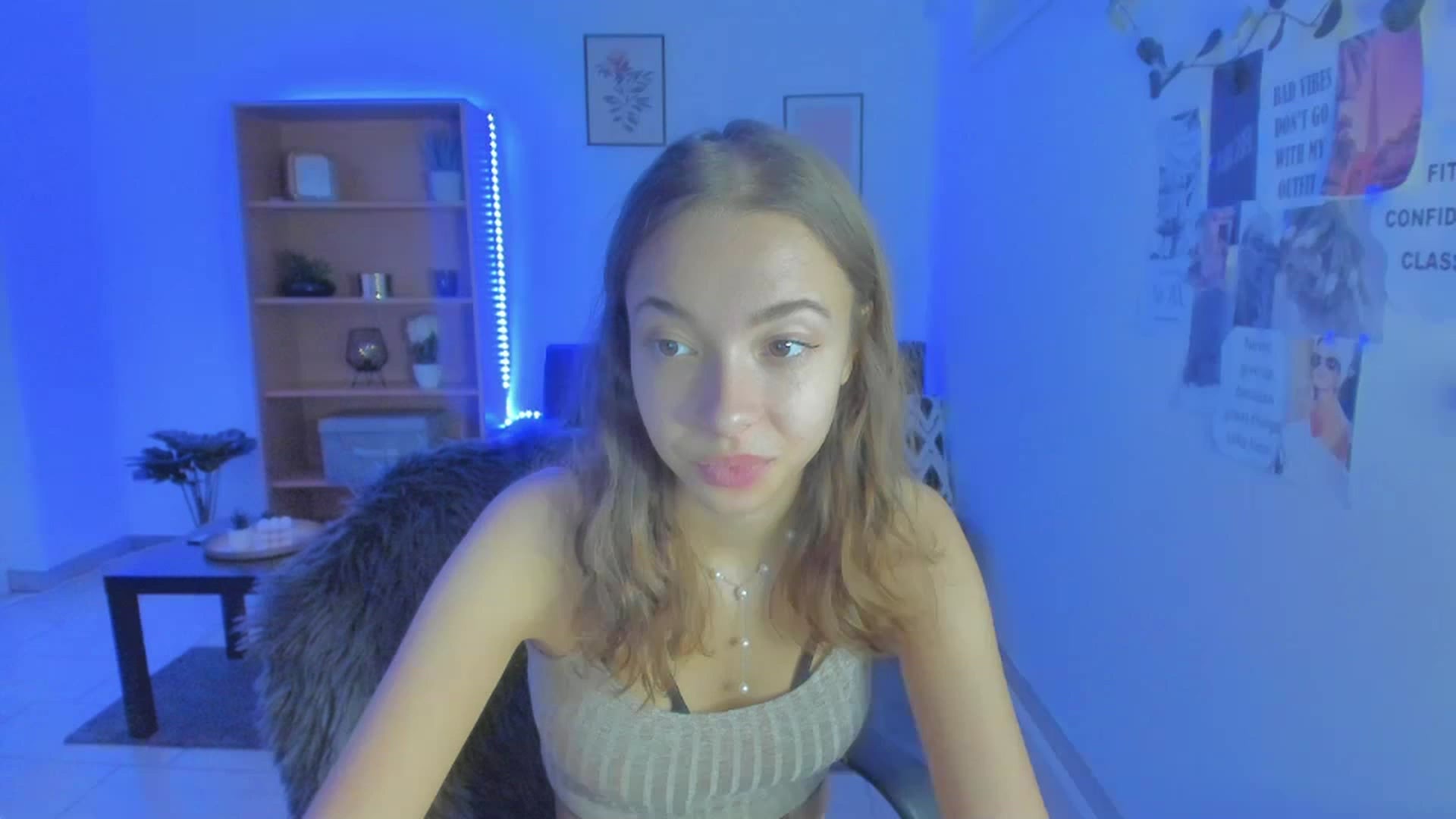 Gallery image thumbnail from Lara_lust18's myfreecams stream on, 03/12/2023, 17:12 image 10 of 20