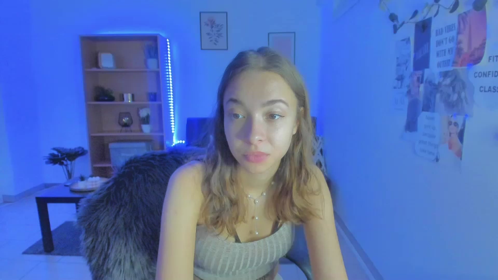 Gallery image thumbnail from Lara_lust18's myfreecams stream on, 03/12/2023, 17:12 image 13 of 20