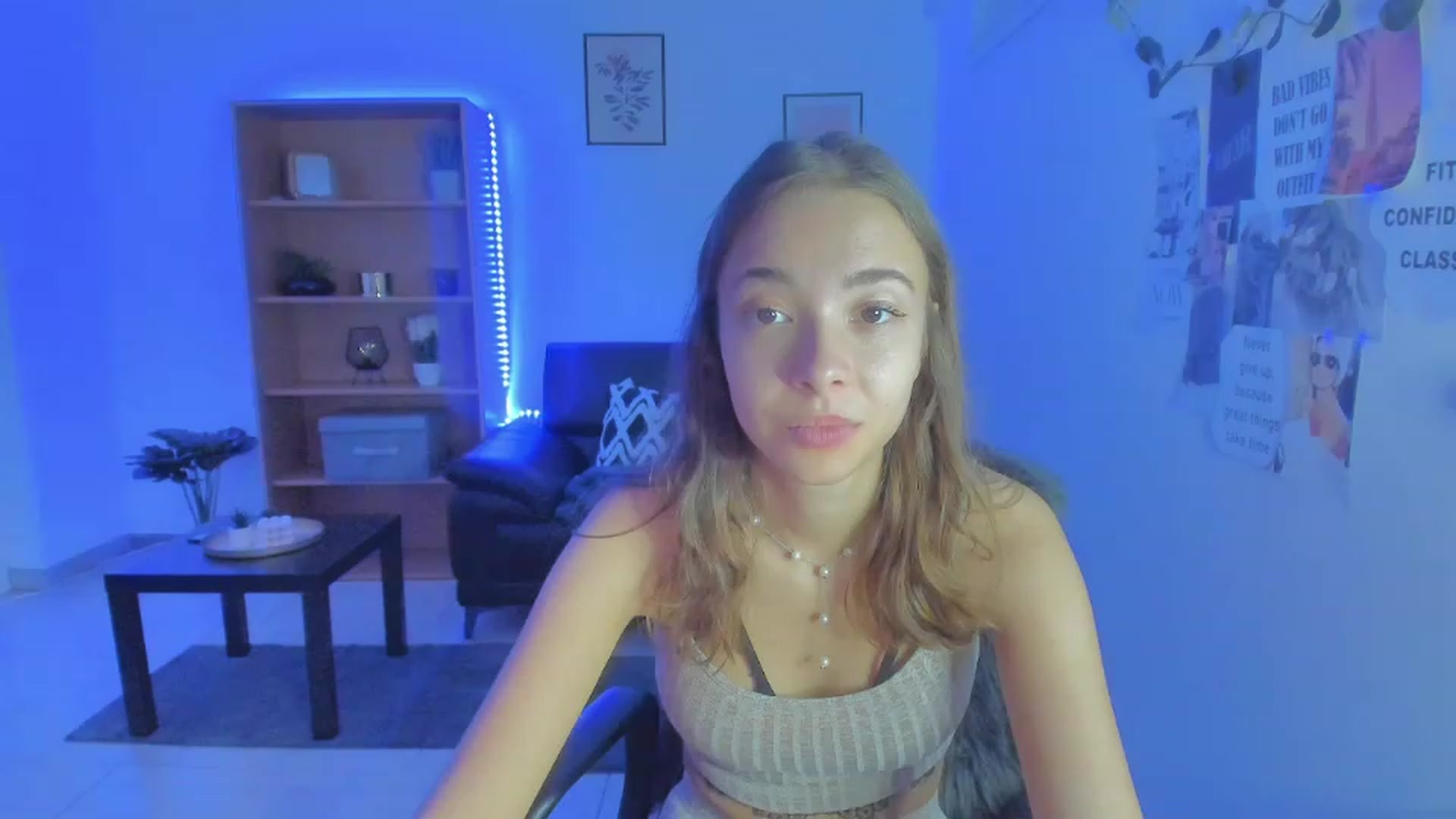 Gallery image thumbnail from Lara_lust18's myfreecams stream on, 03/12/2023, 17:12 image 1 of 20