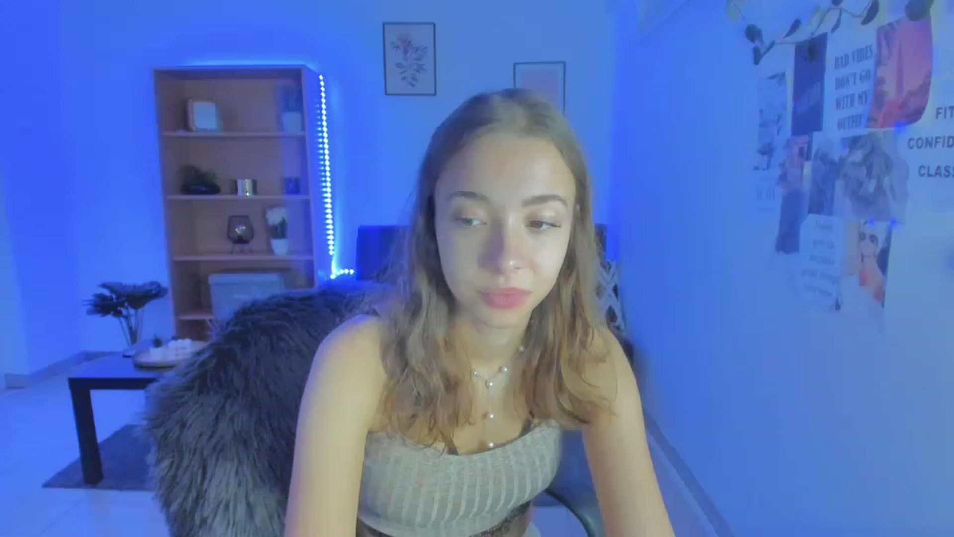 Gallery image thumbnail from Lara_lust18's myfreecams stream on, 03/12/2023, 17:12 image 19 of 20