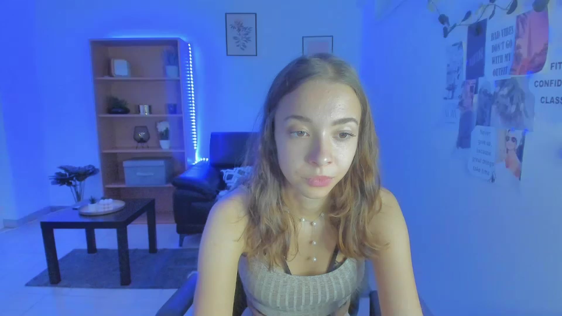 Gallery image thumbnail from Lara_lust18's myfreecams stream on, 03/12/2023, 18:20 image 13 of 20