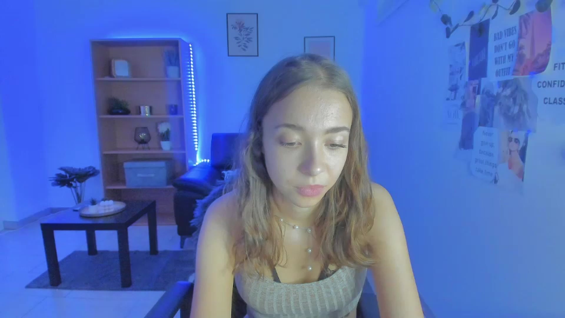 Gallery image thumbnail from Lara_lust18's myfreecams stream on, 03/12/2023, 18:20 image 18 of 20