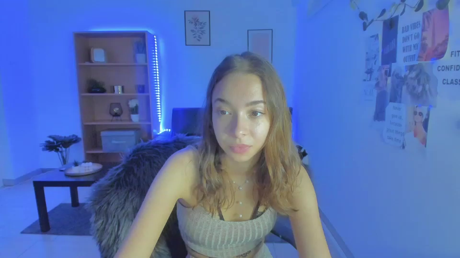 Gallery image thumbnail from Lara_lust18's myfreecams stream on, 03/12/2023, 18:20 image 12 of 20