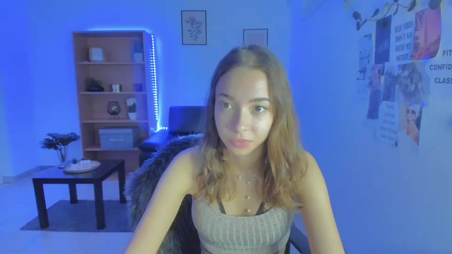 Gallery image thumbnail from Lara_lust18's myfreecams stream on, 03/12/2023, 18:20 image 9 of 20